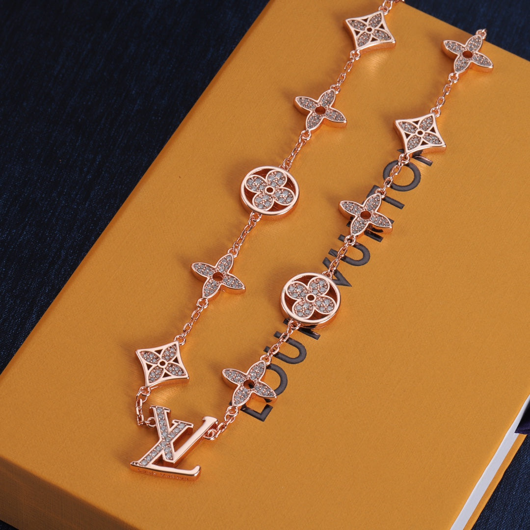 14E425X  Popular   Necklaces
