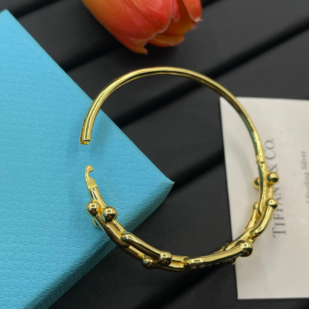 136NT87K Popular Bracelets