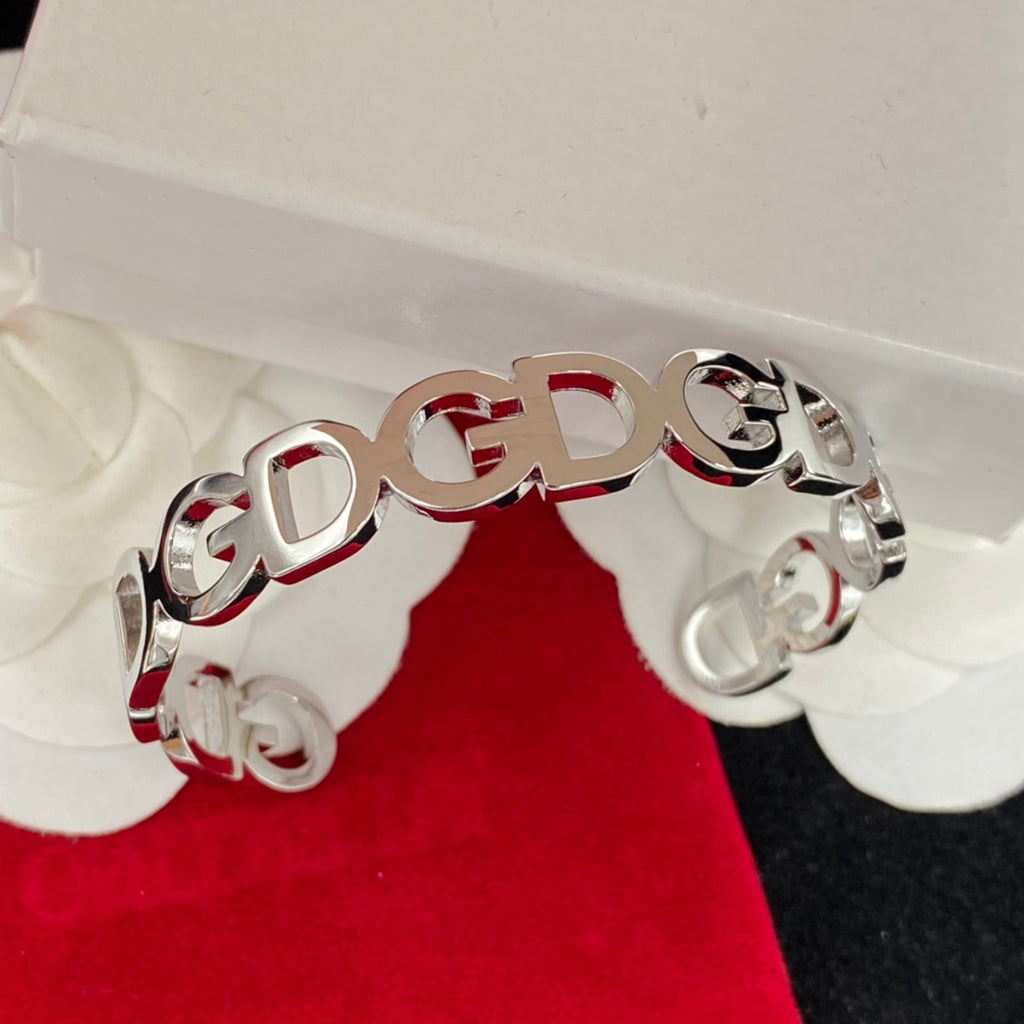 1XA587K  Popular Bracelets