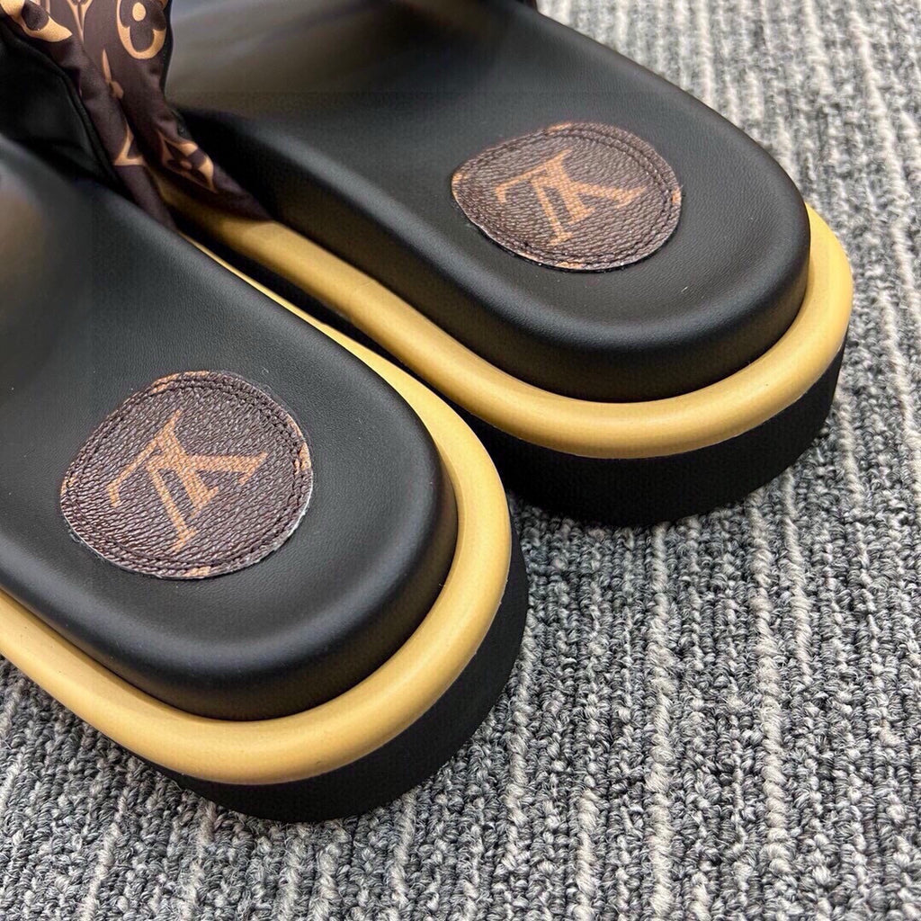 5QE12Z Popular Slippers