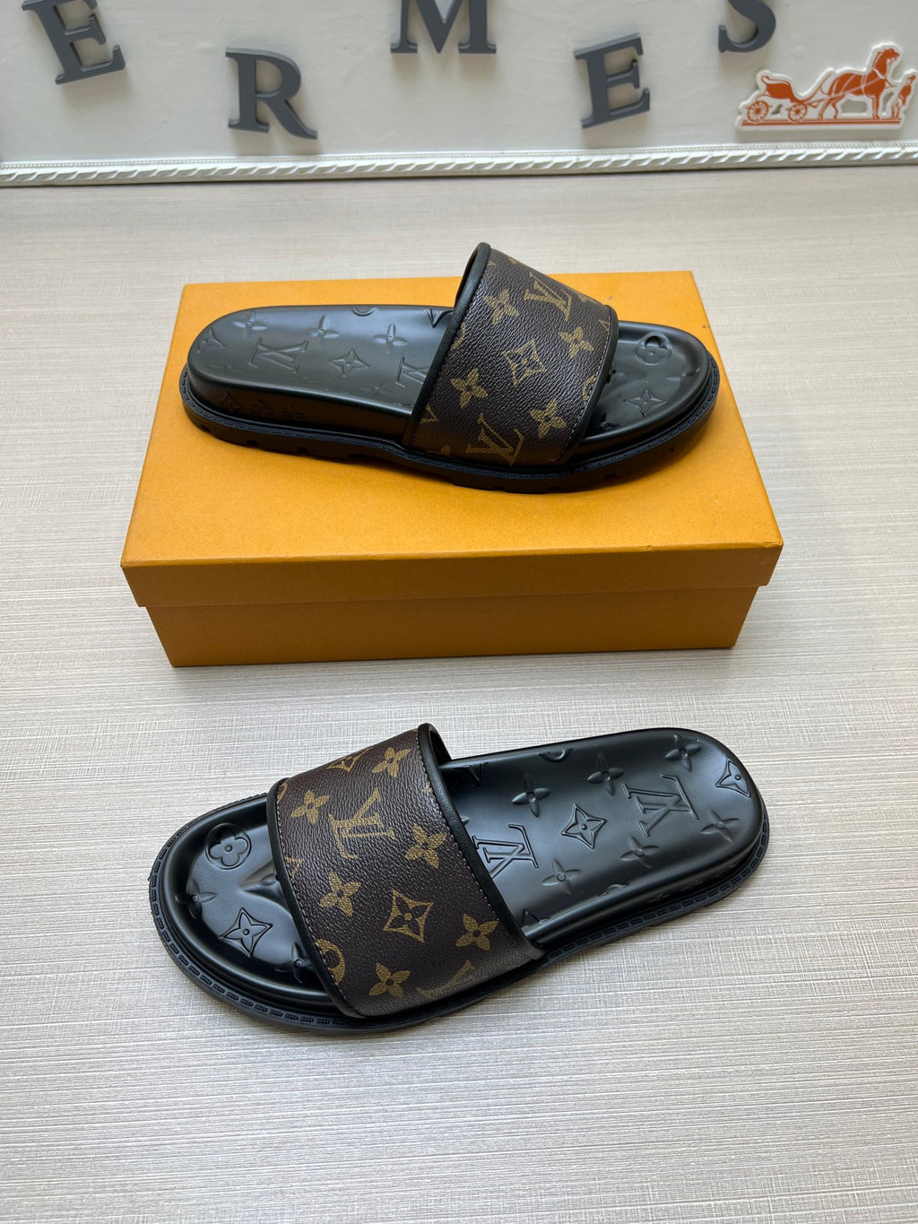 535ZE304Z Popular Slippers