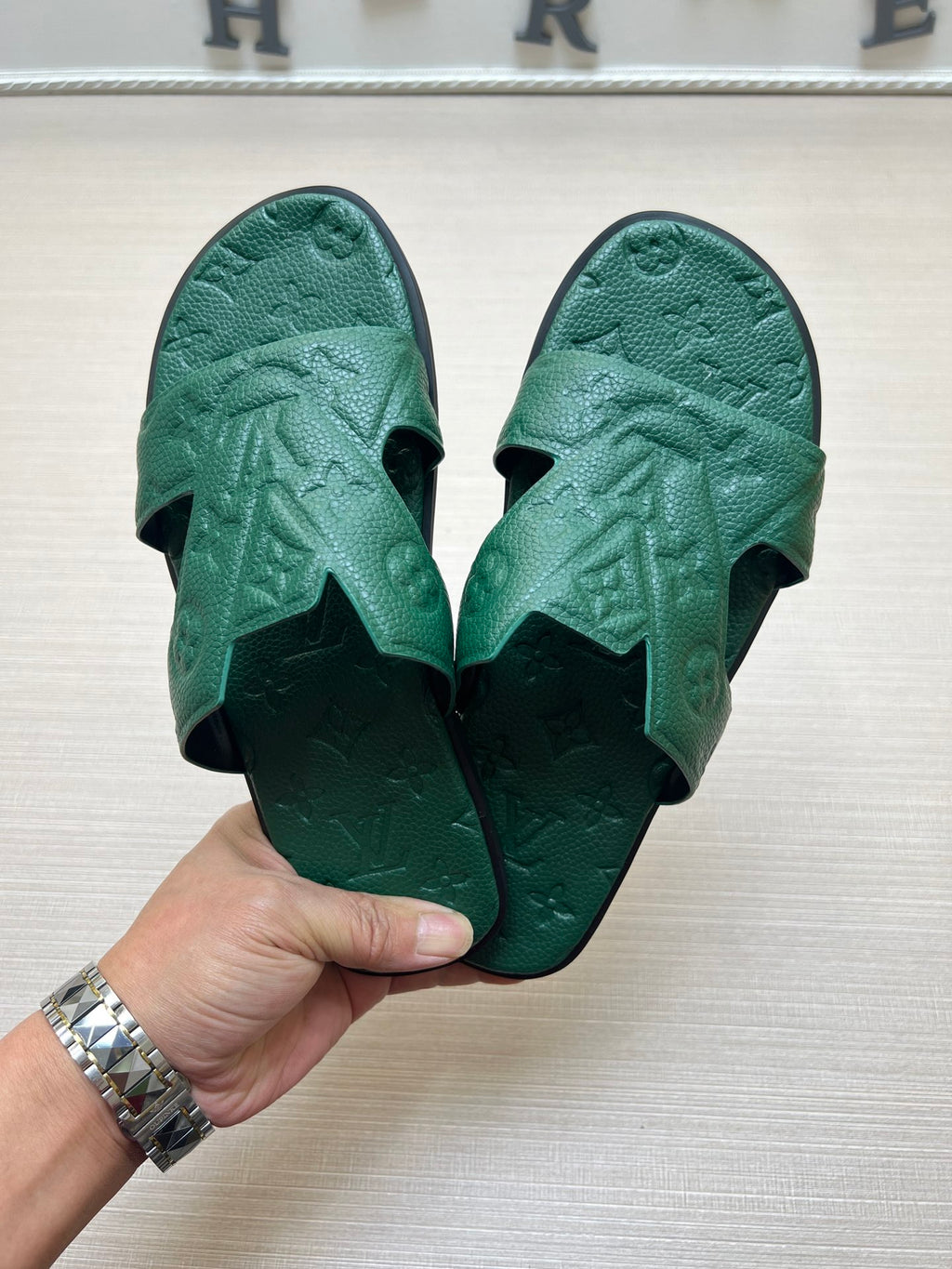 54E34Z Popular slippers