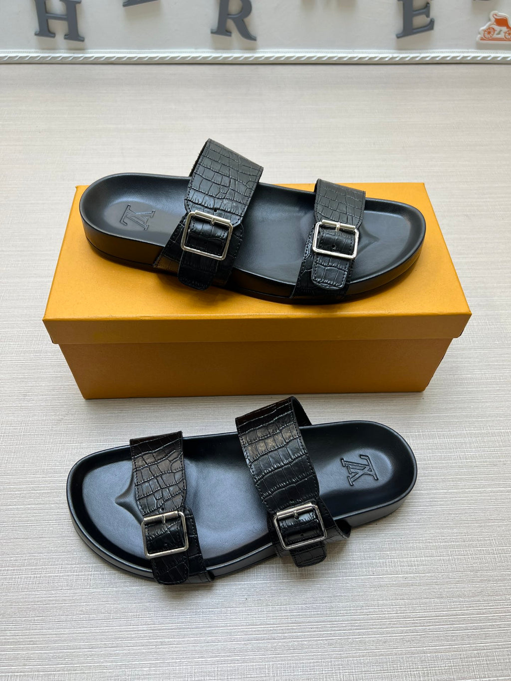 54E87Z Popular slippers