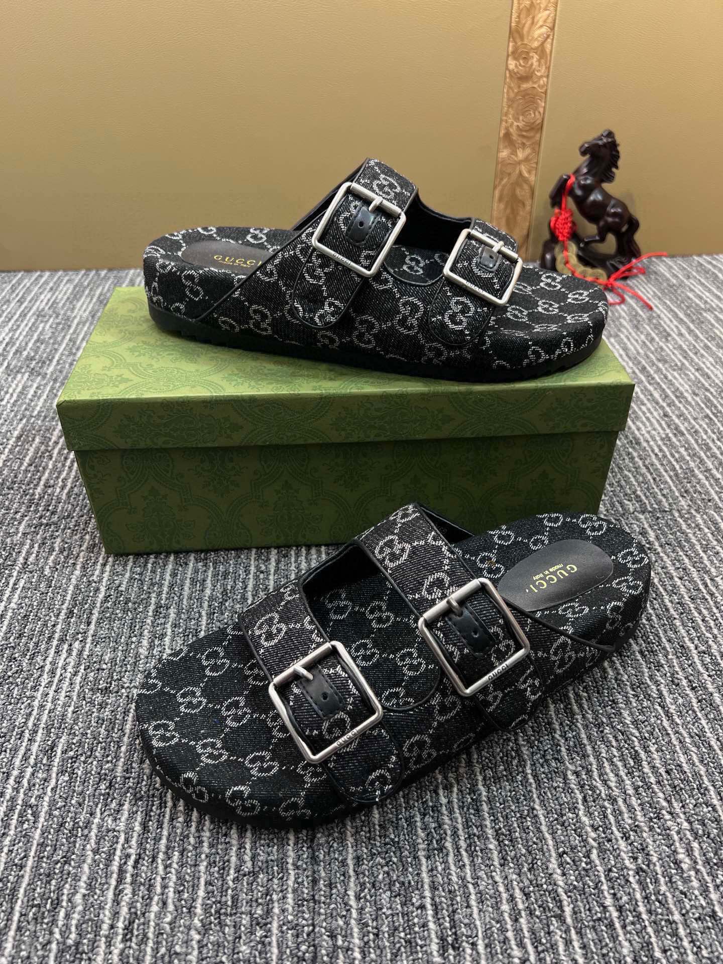 54B123Z Popular slippers