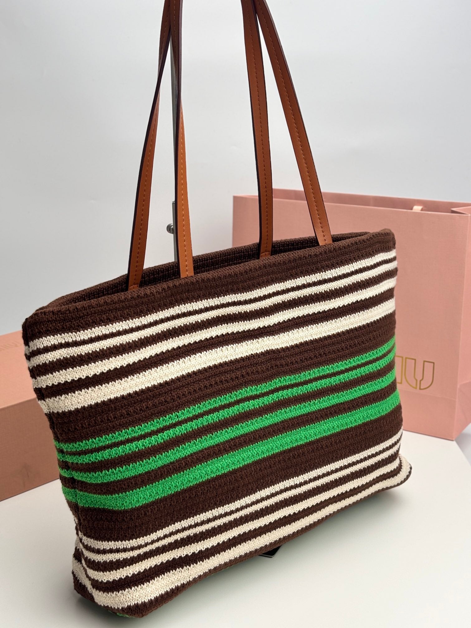 1XA78B Popular    Woven Bag