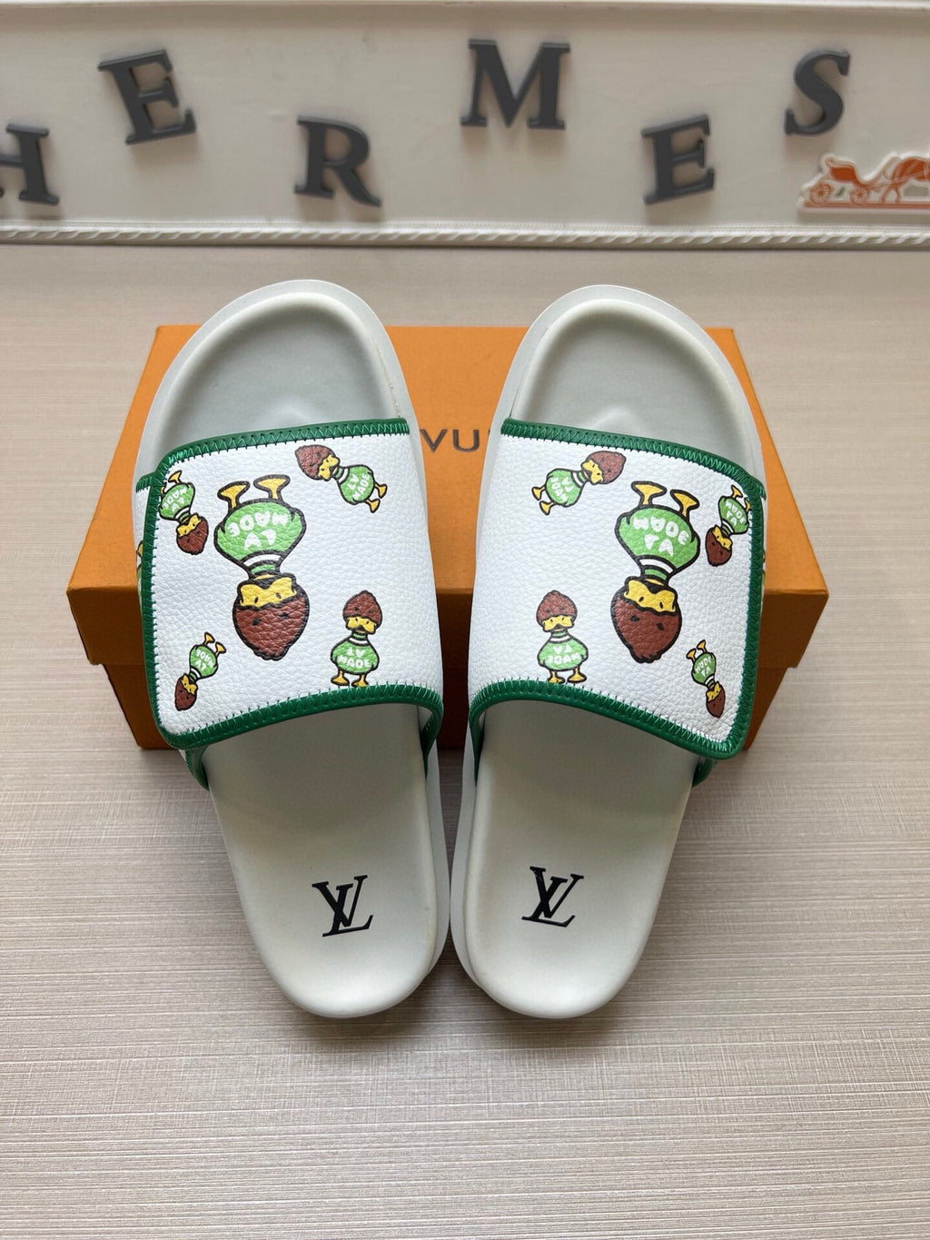 5WE248Z Popular Slippers