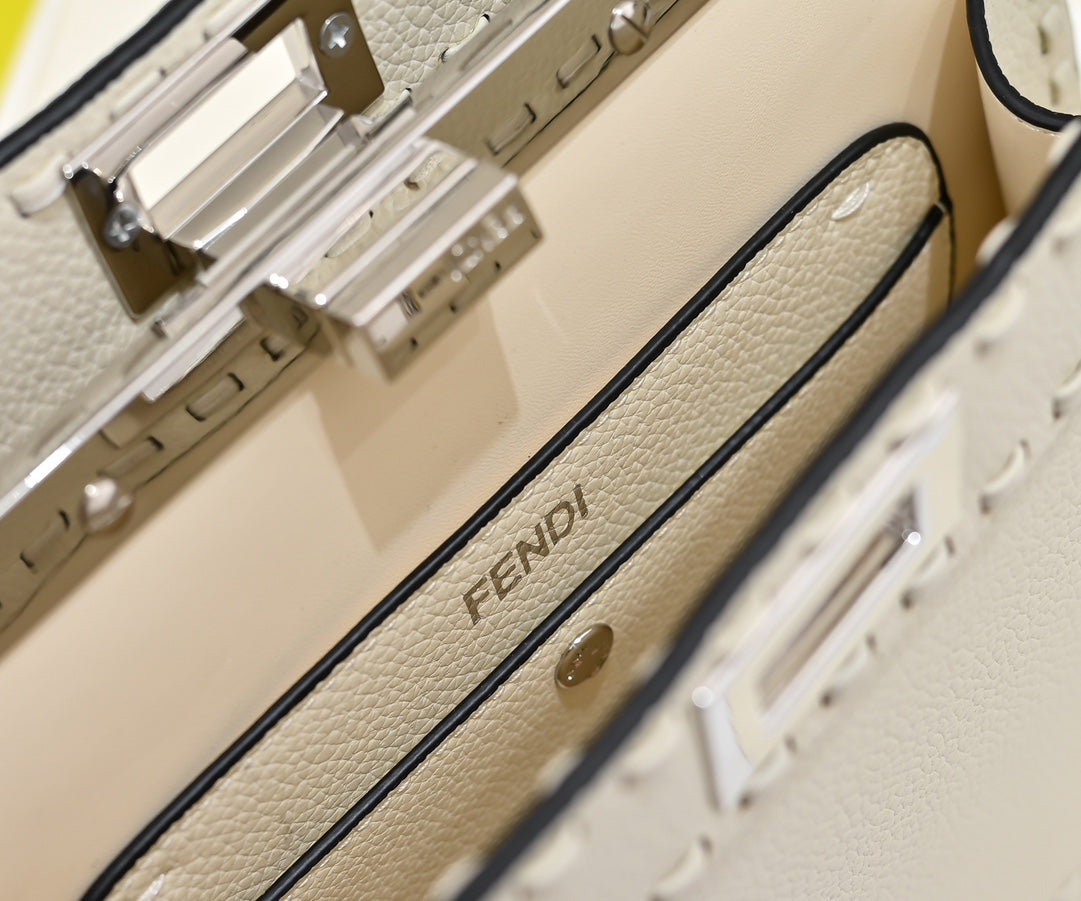 15RF137B Popular leather bag