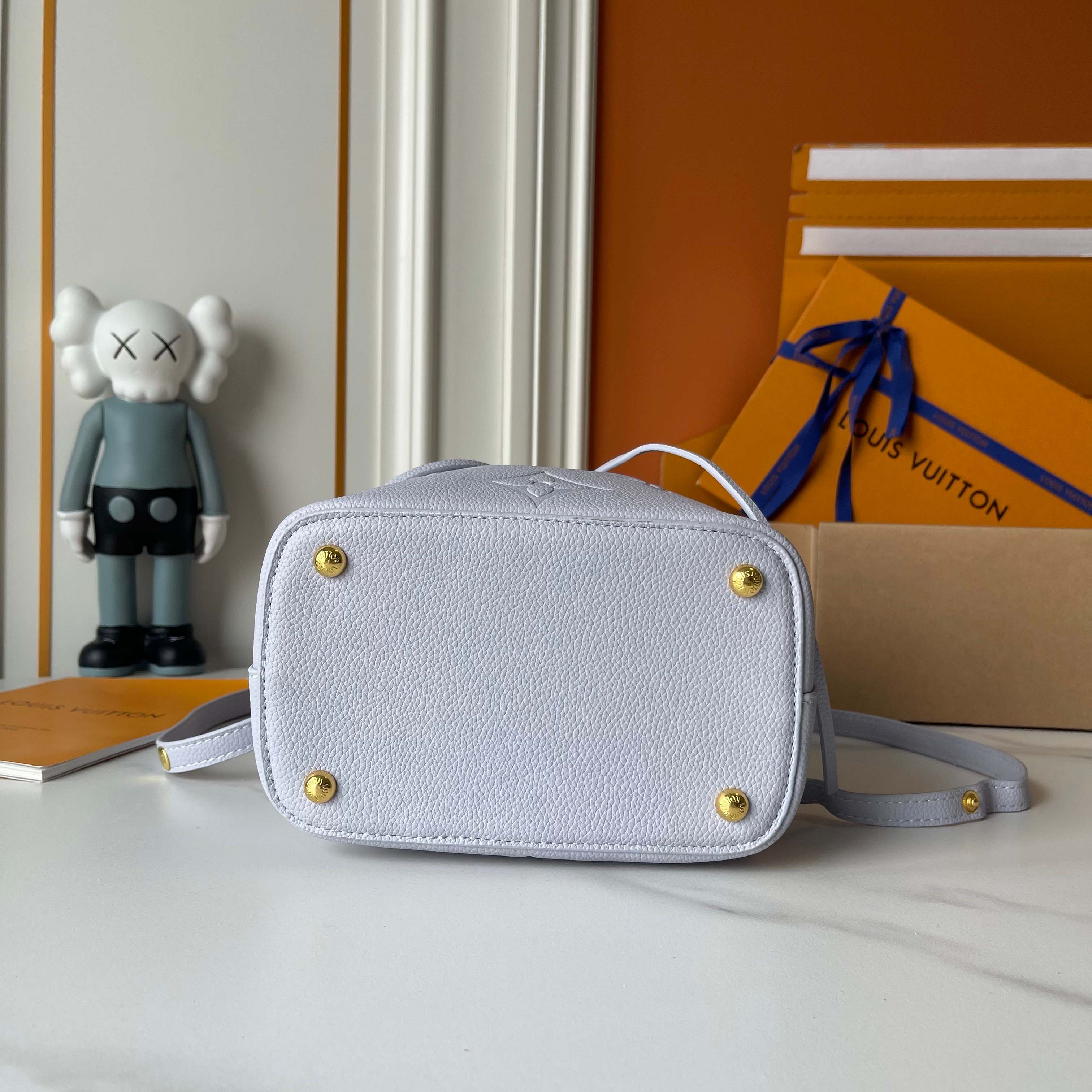 15RE33B  Popular   leather bag