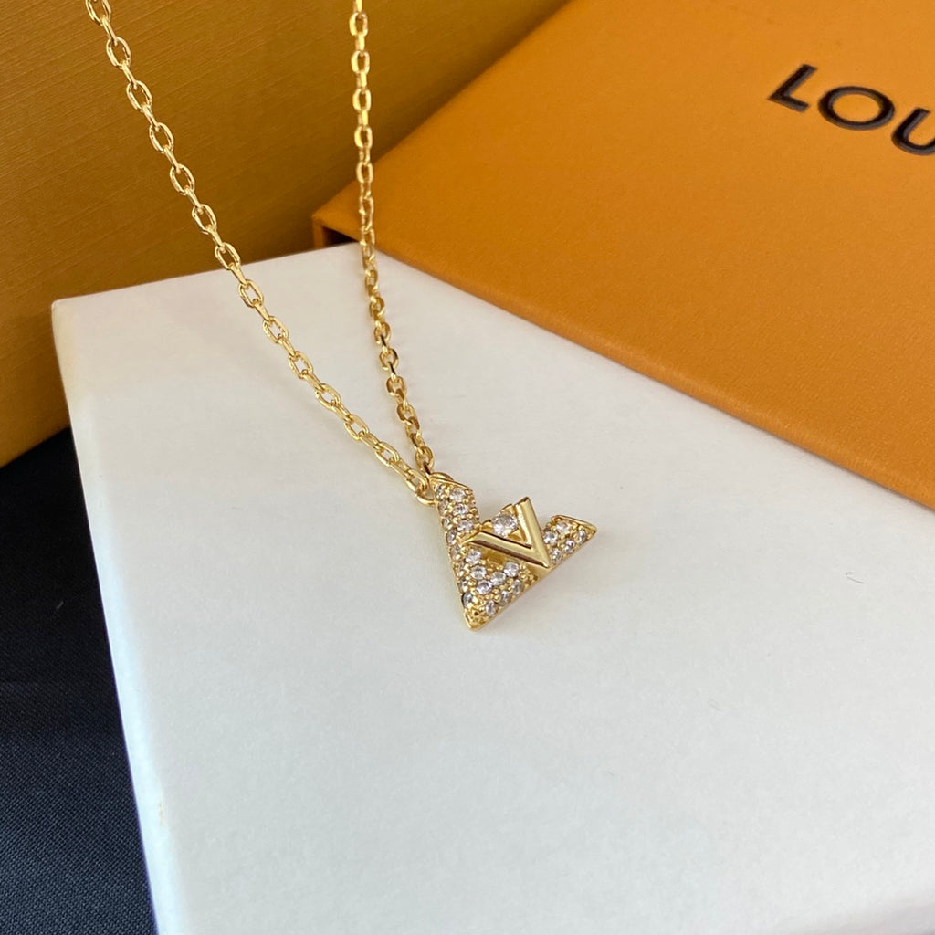 1XE609X  Popular  Earrings Bracelets Necklaces