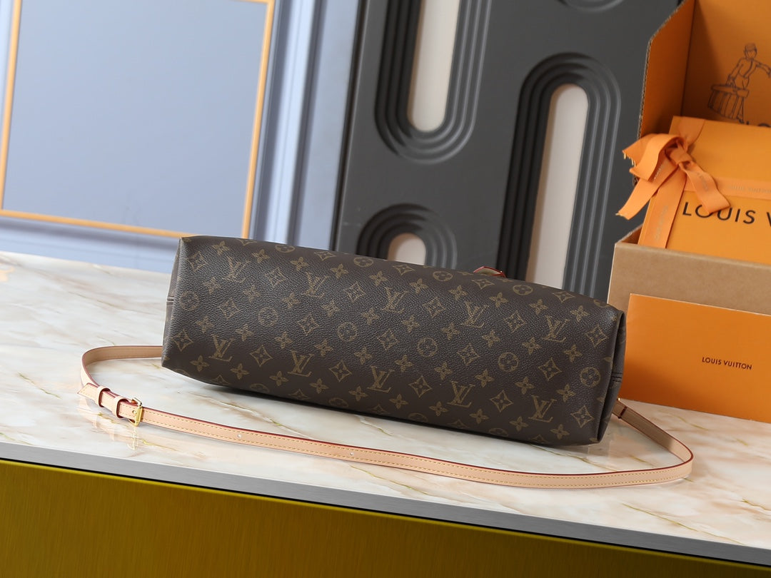 146PE107B Popular leather bag
