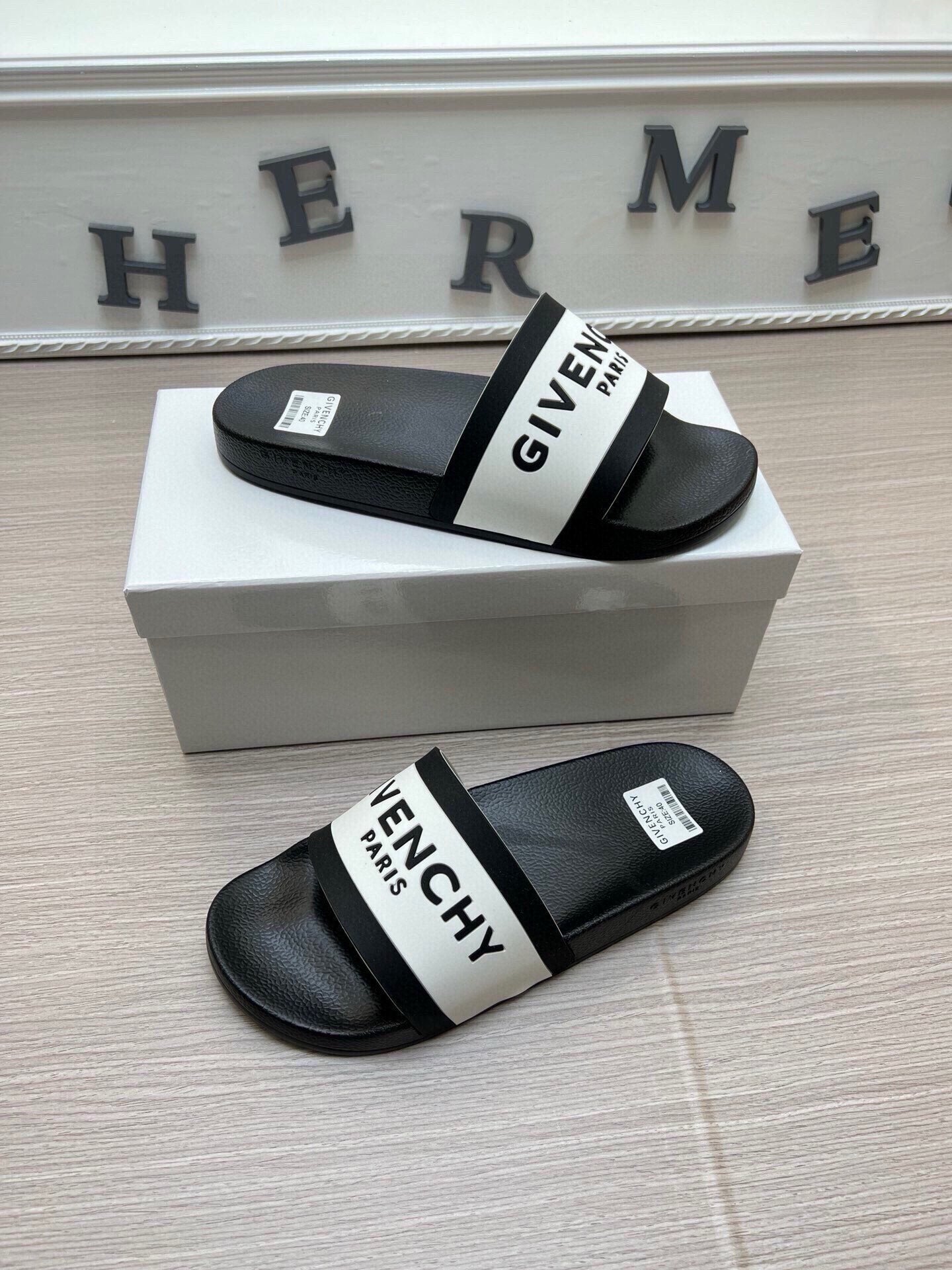 535ZGV264Z Popular Slippers