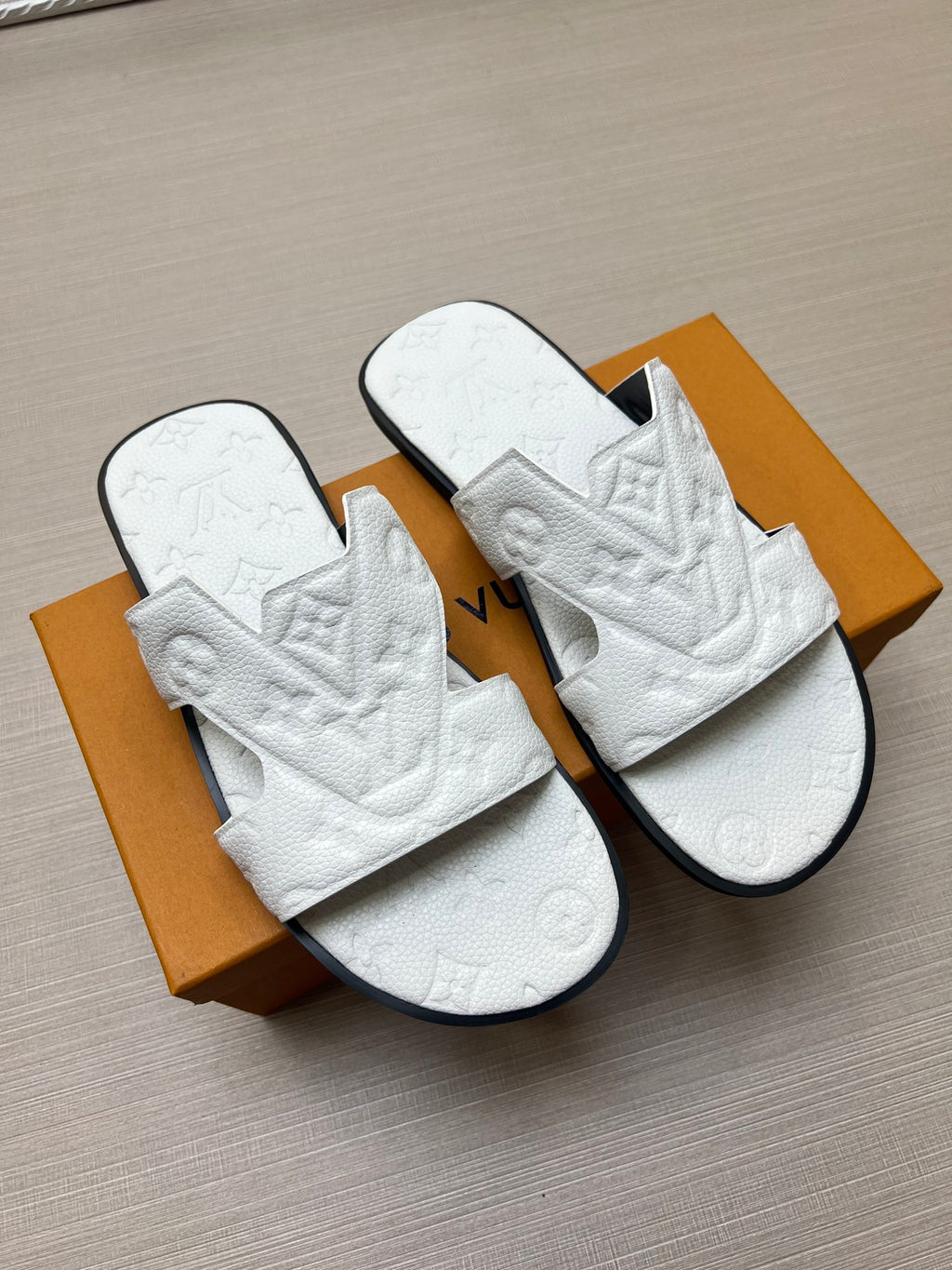 54E34Z Popular slippers