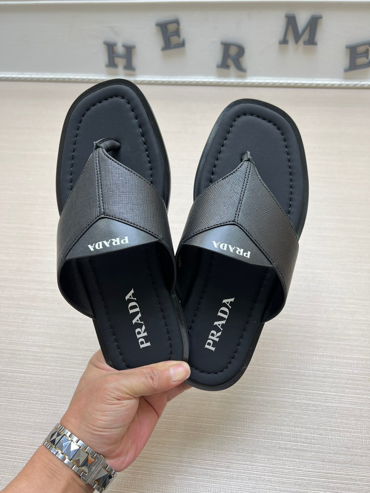 54PD72Z Popular slippers