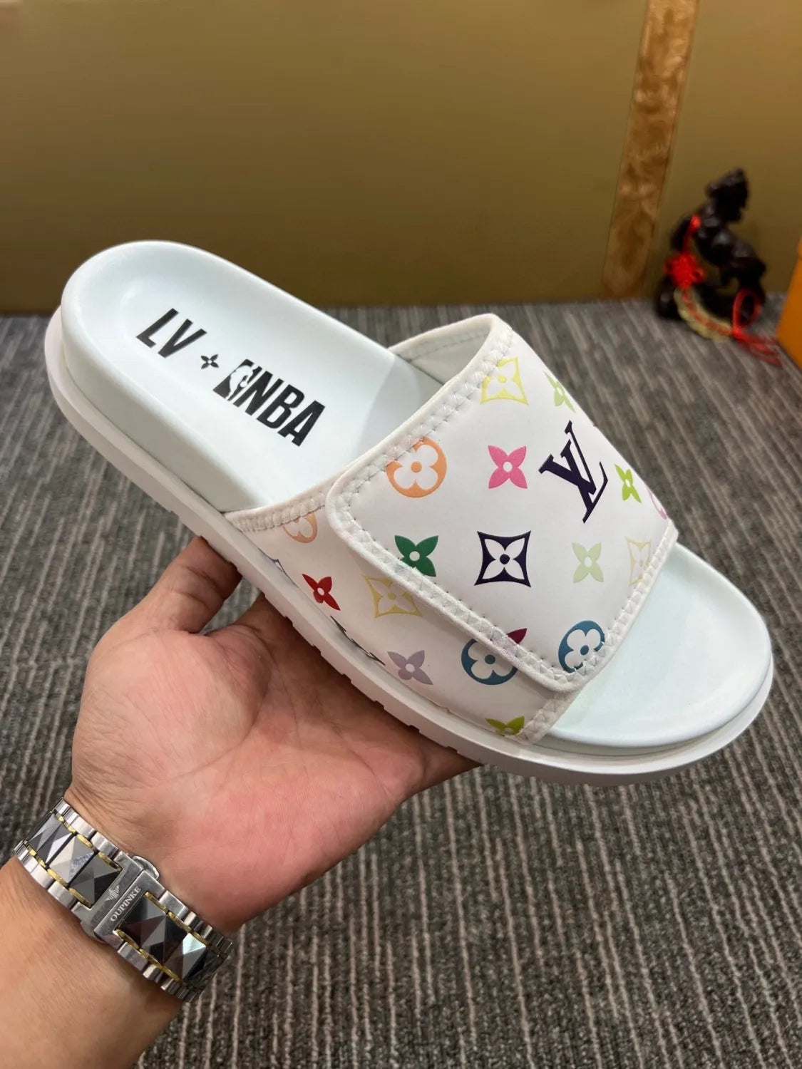 5YE47Z Popular Slippers