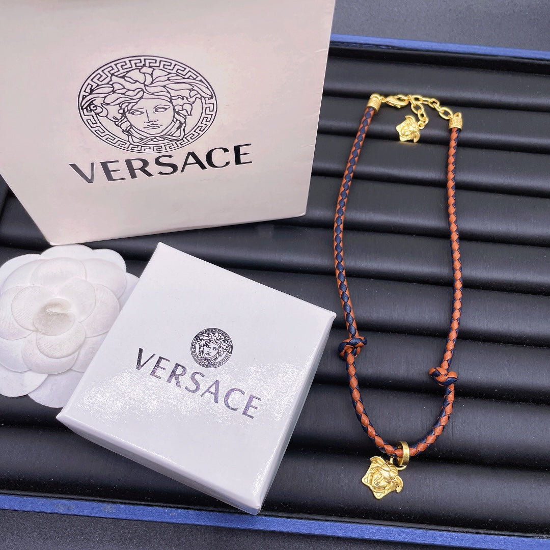 15QV139X Popular Necklace