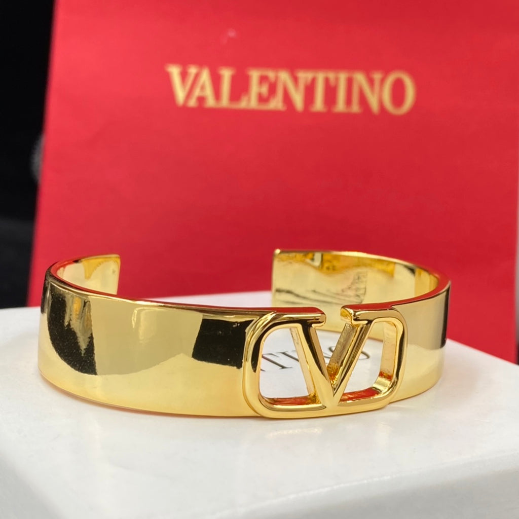 1XVL437K  Popular bracelet