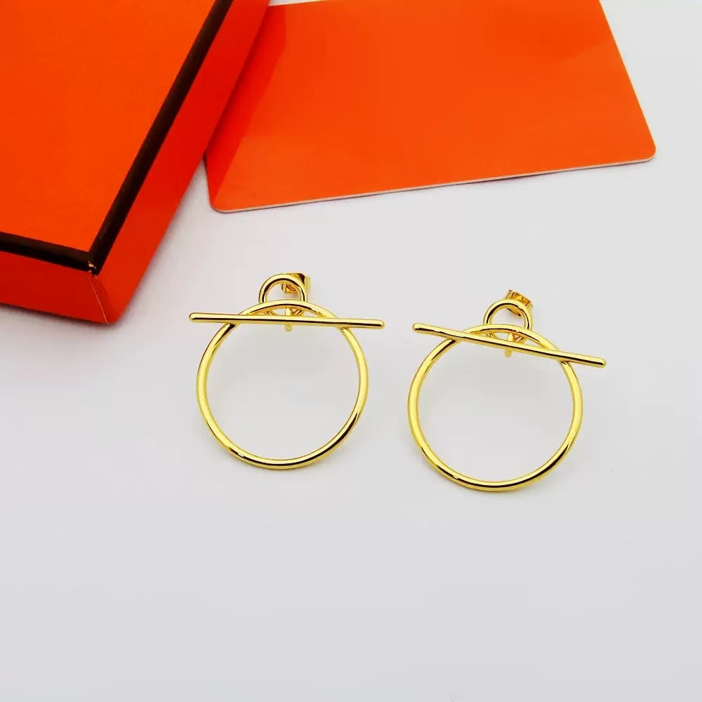 P56XH1E Popular Earrings