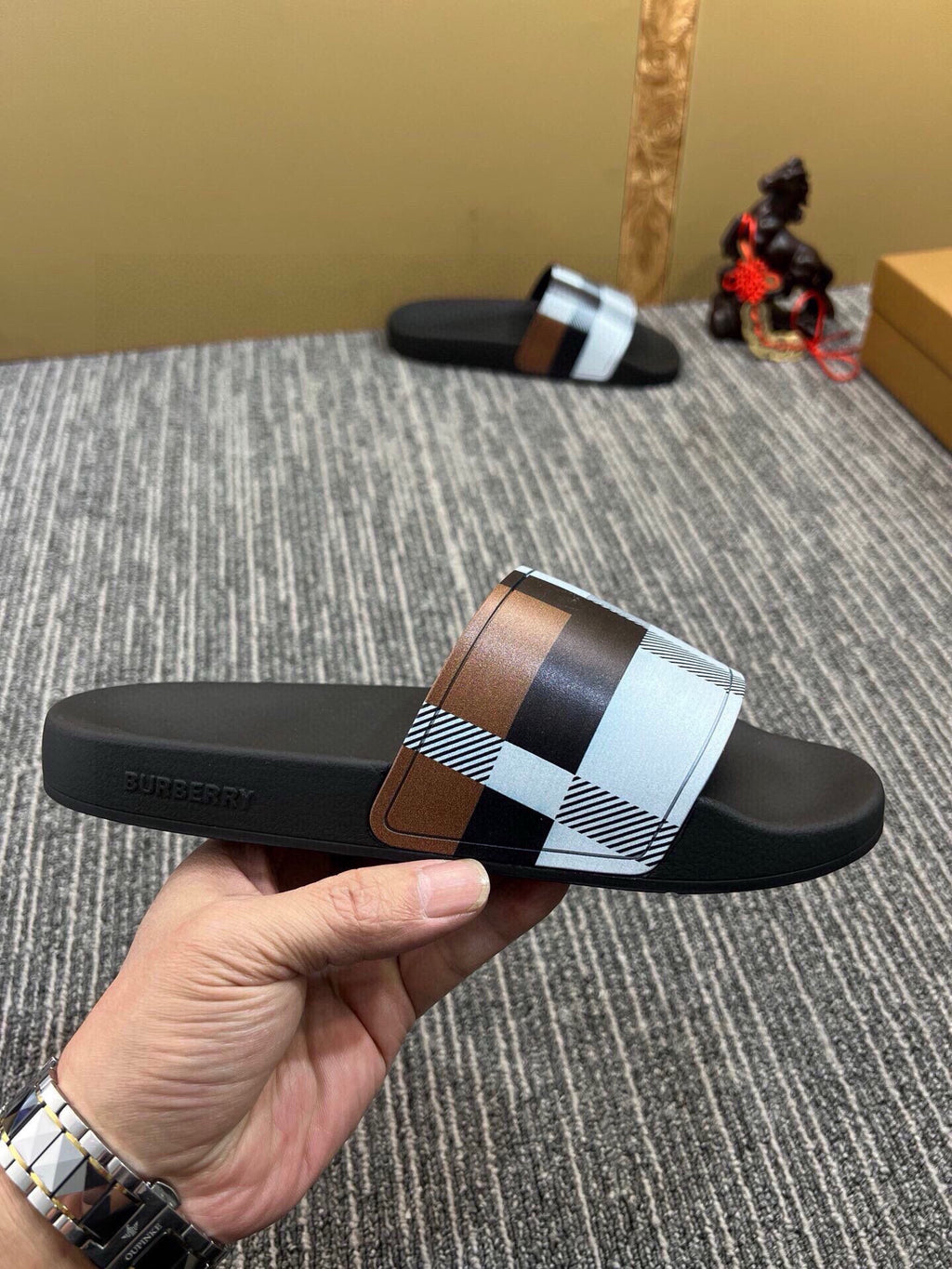 535ZR258Z Popular Slippers