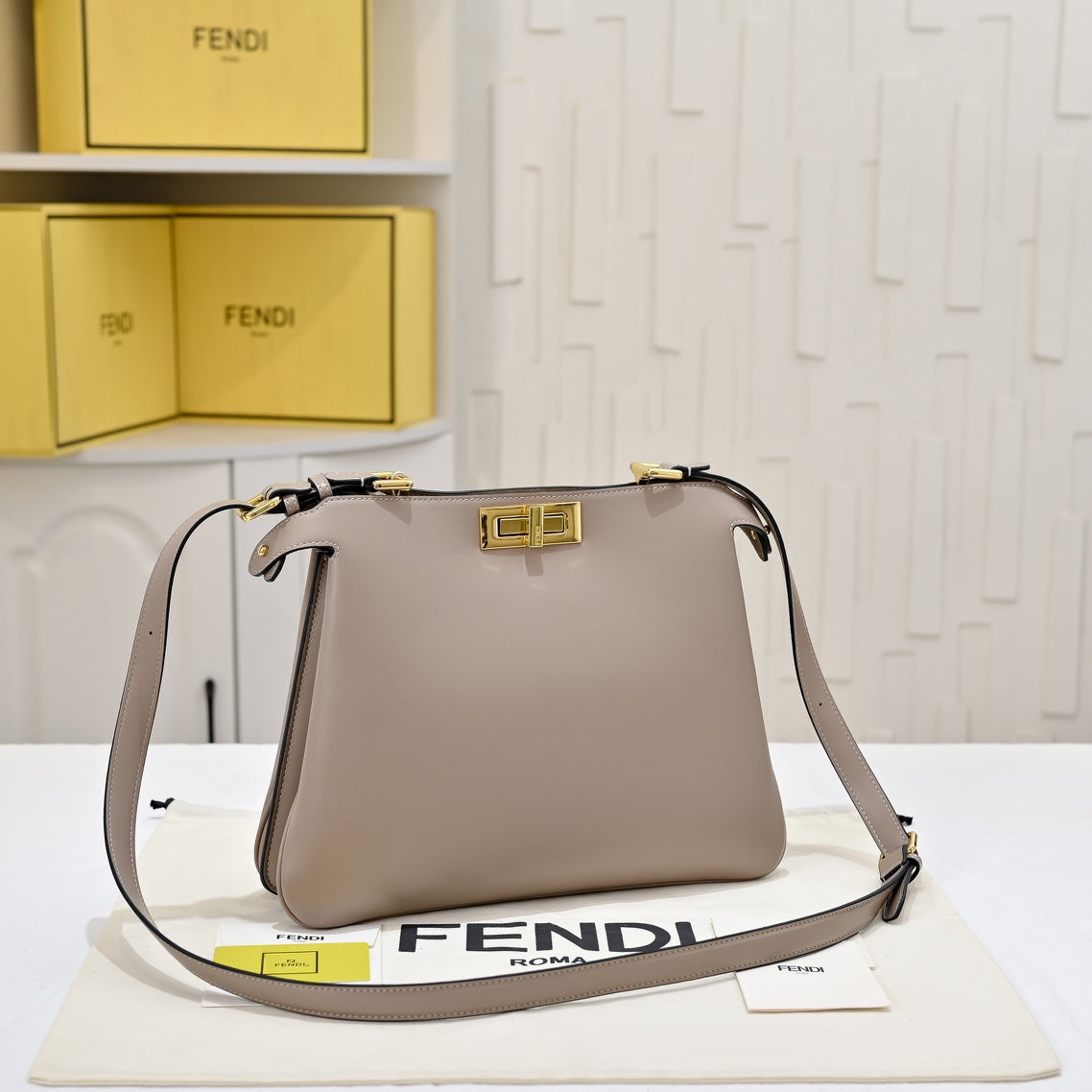 136PF98B Popular leather bag