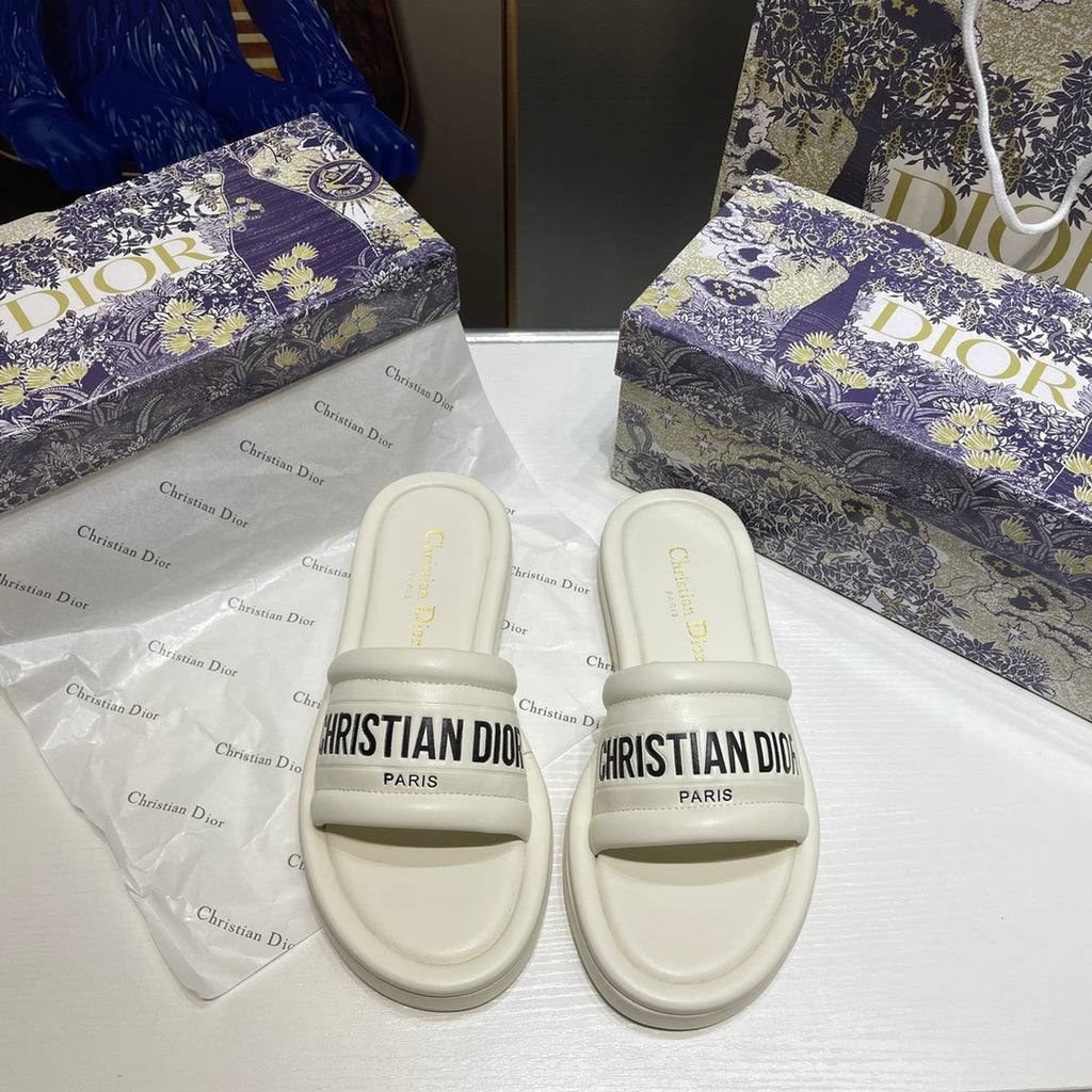 14D76Z Popular slippers