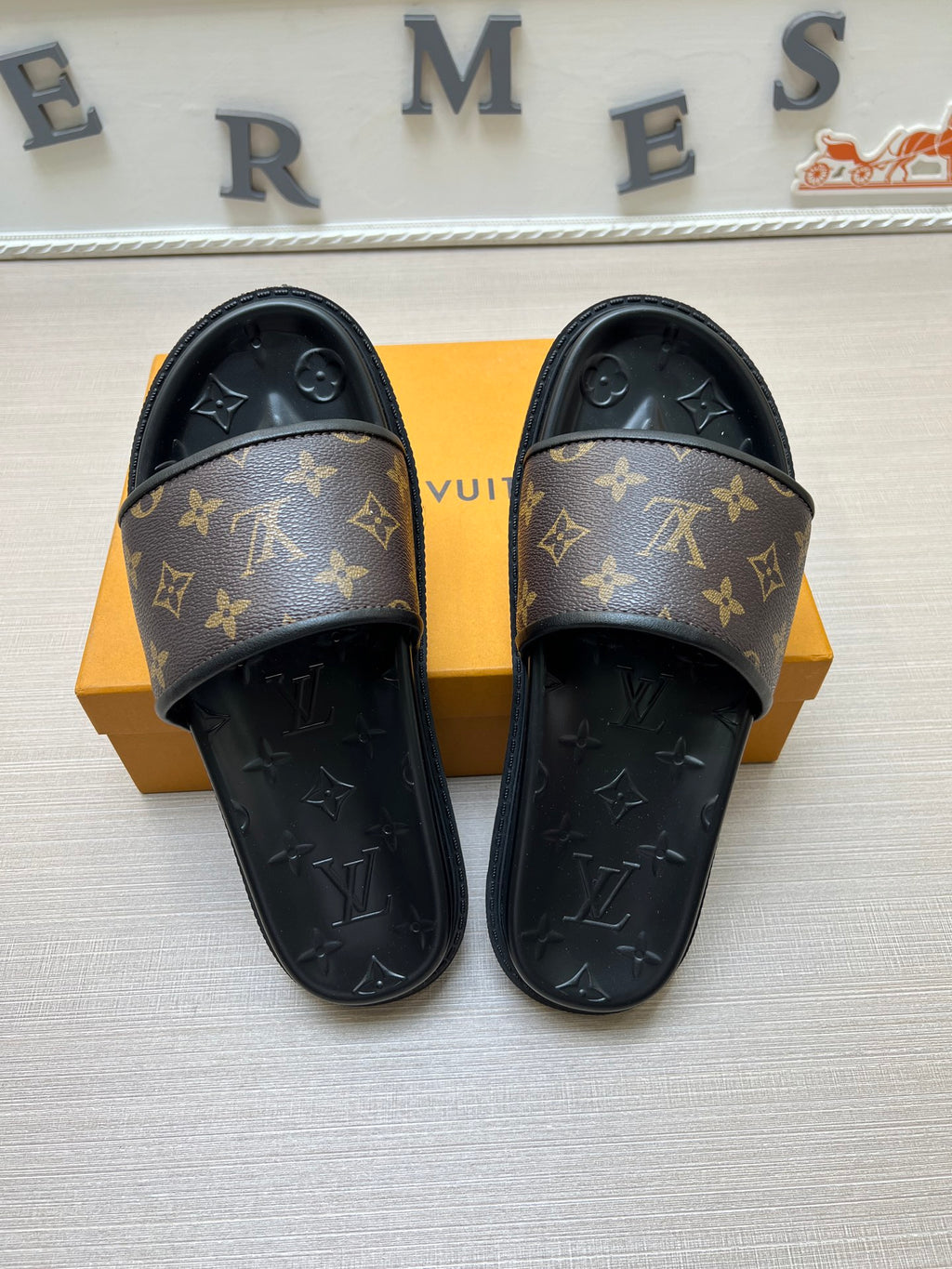 535ZE304Z Popular Slippers
