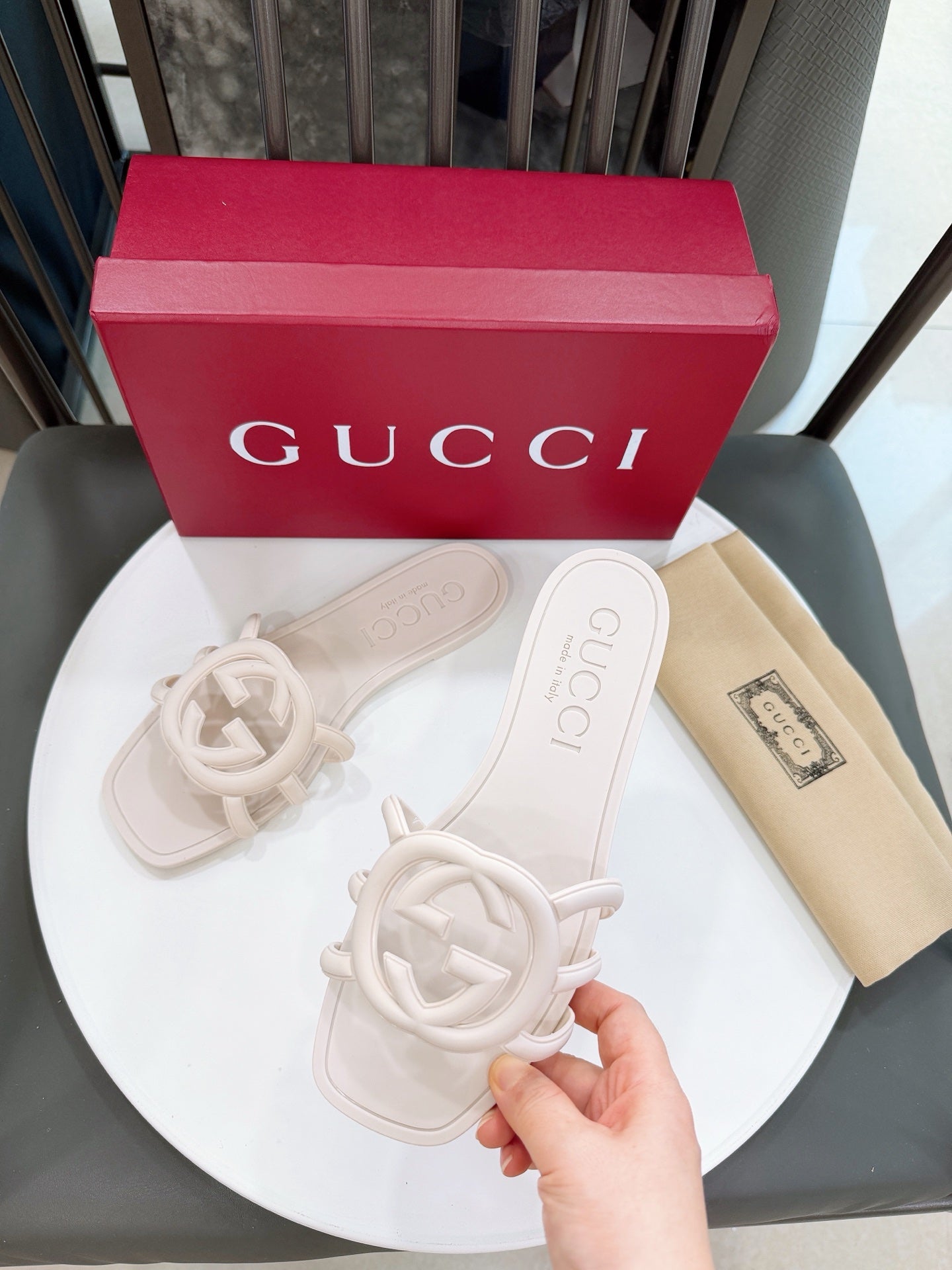 Z2X66B62 Popular high-quality slippers