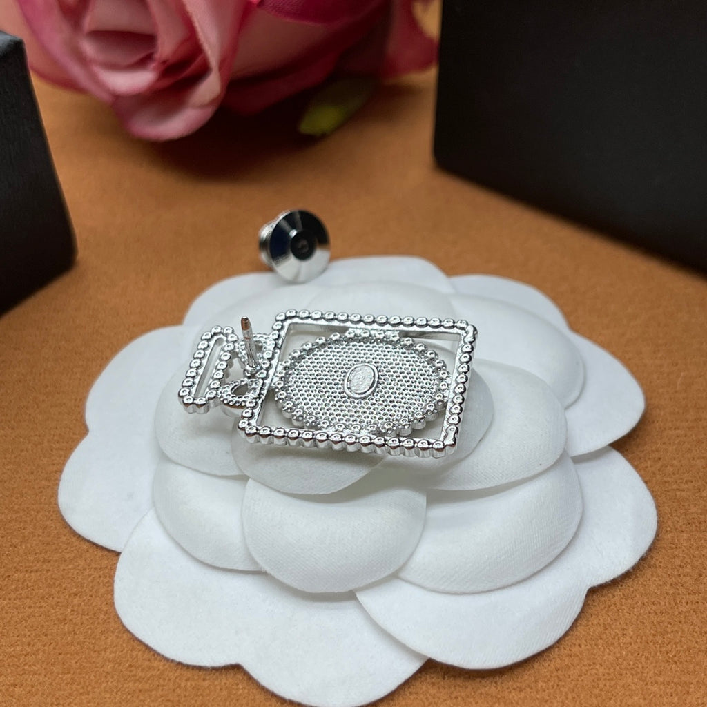 14C889X    Popular Brooch