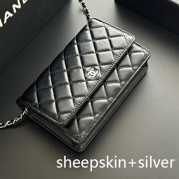 B1X66C17 Popular leather bag