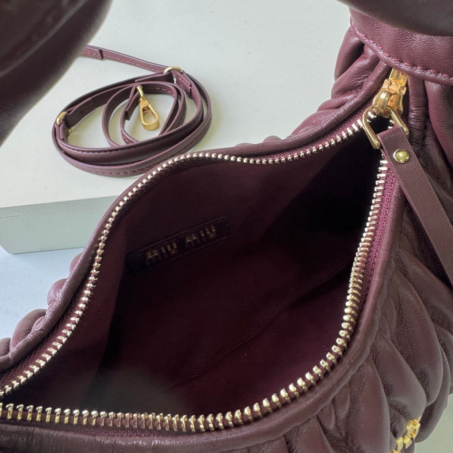 146PA120B Popular leather bag（29x24x10cm）