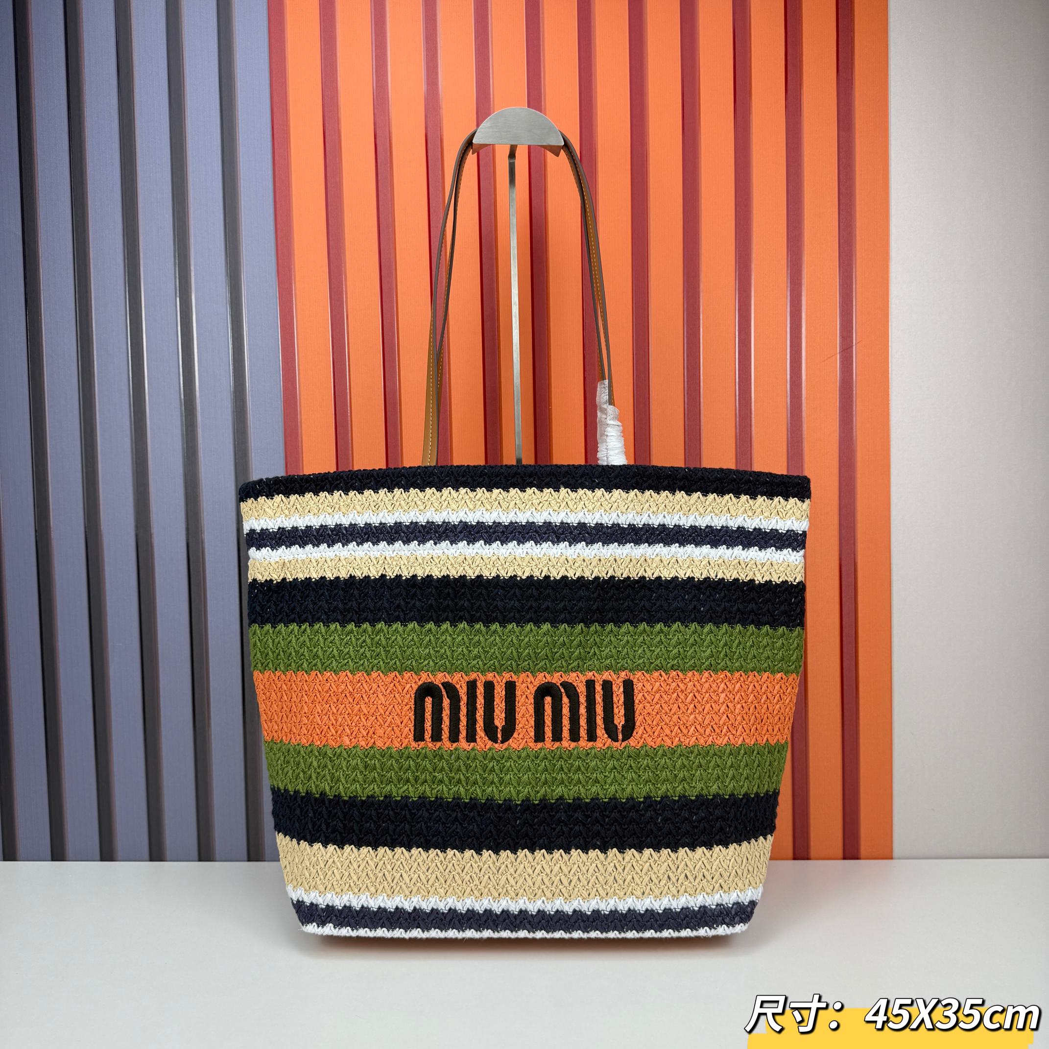 B1P46A166 Popular woven bags