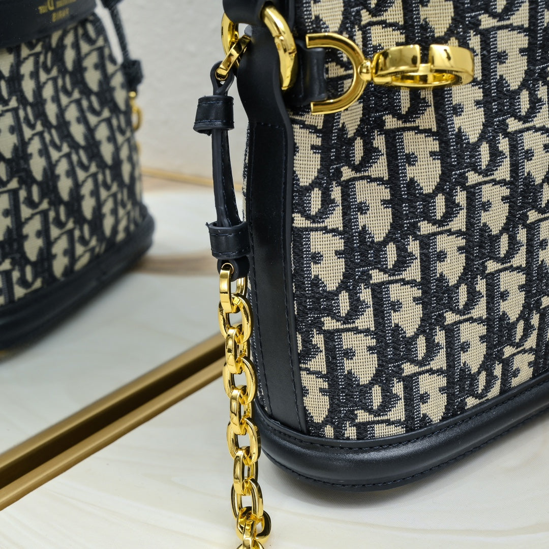 2XD370B Popular    leather bag 