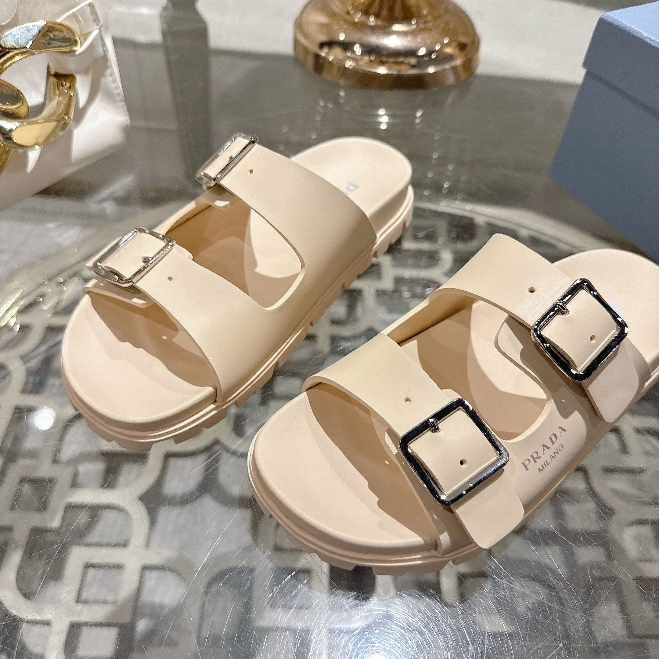 Z2N46P13 Popular high-quality Shoes