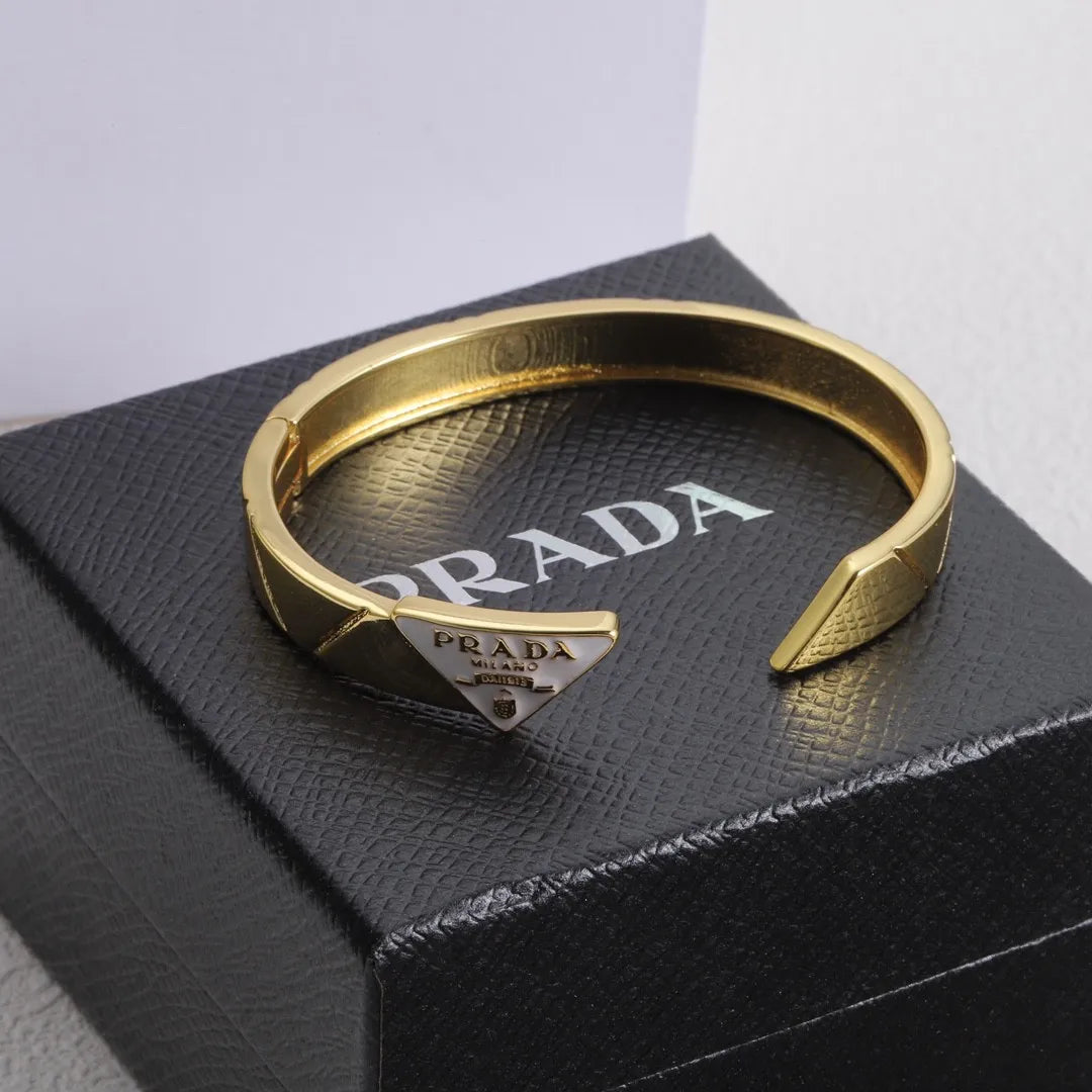 1YPD67K  Popular Bracelets