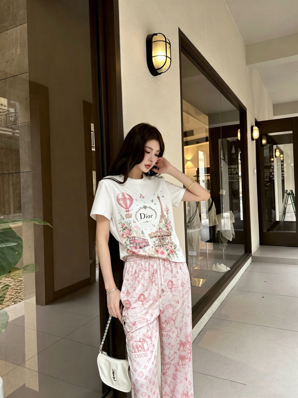 U2X56D8 Popular set （Pants +T-shirt）