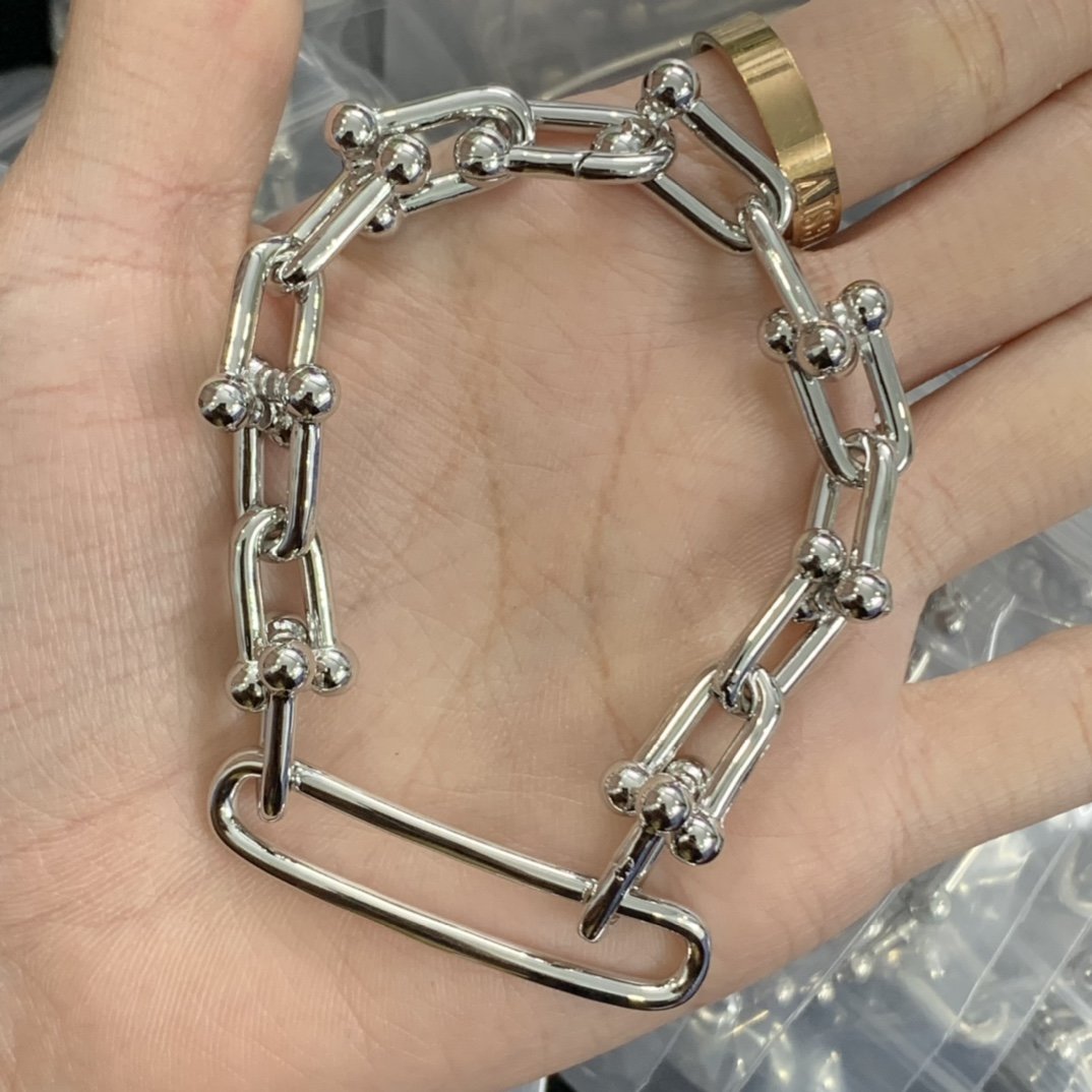 8XT33X  Popular     Earring Bracelets Necklaces