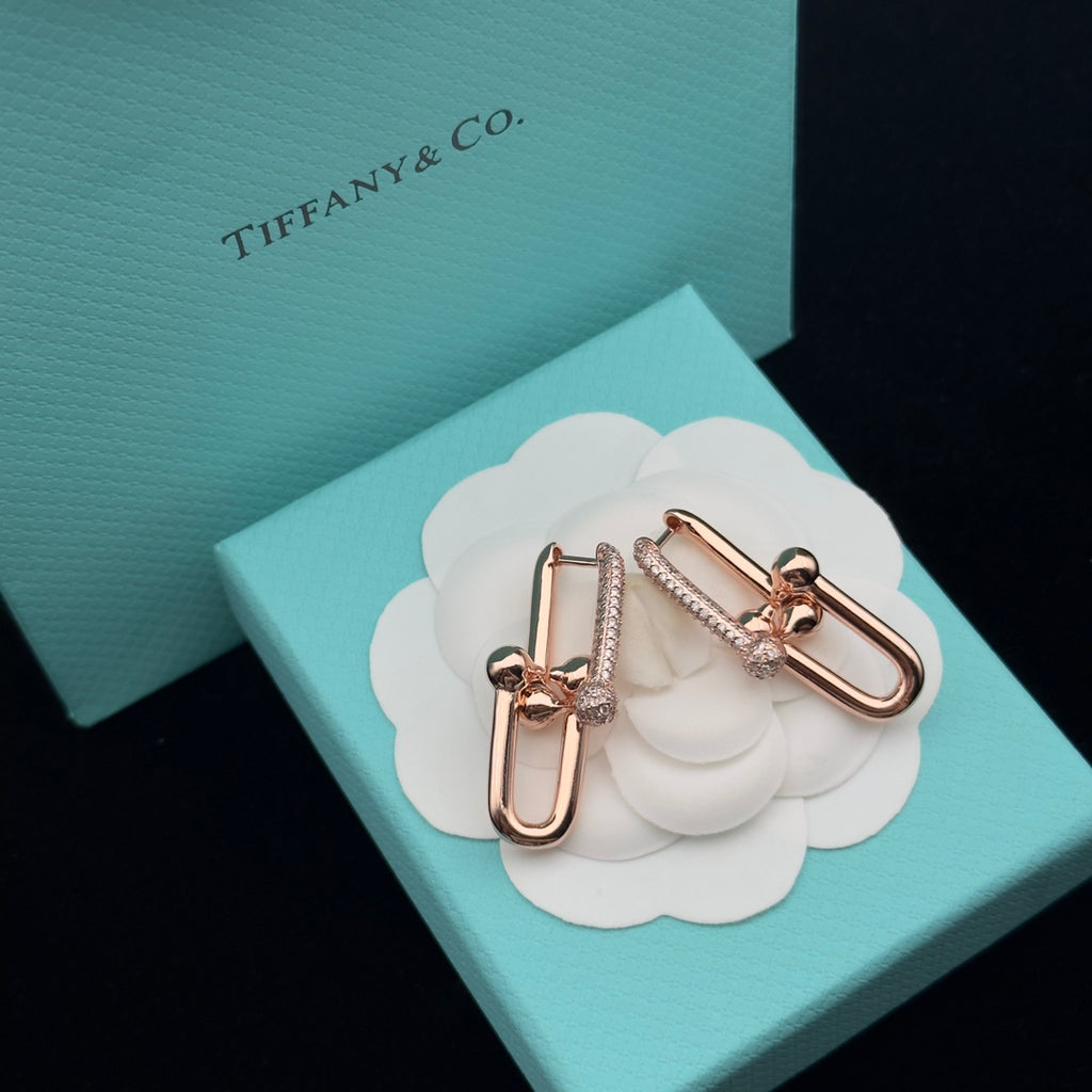 8XT31X  Popular    Earring Bracelets Necklaces