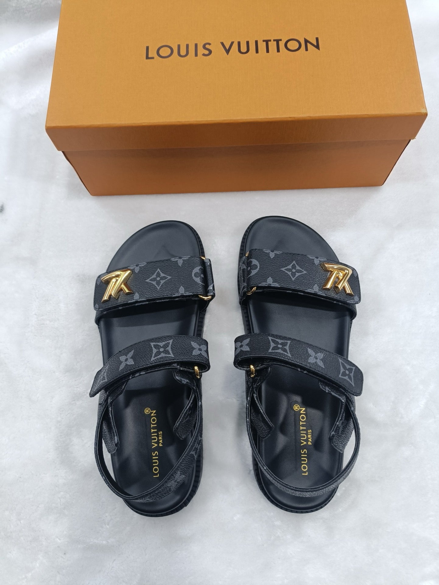 5LE211Z Popular sandals