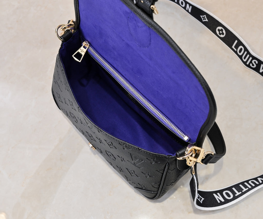 136PE42B Popular leather bag