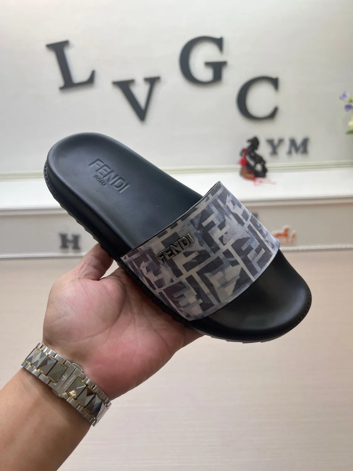 54F15Z Popular slippers