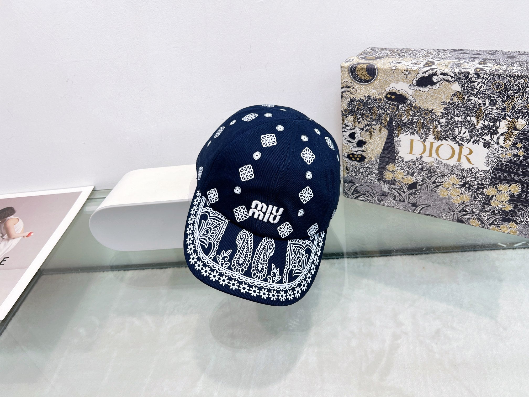 15QA82M Popular hats