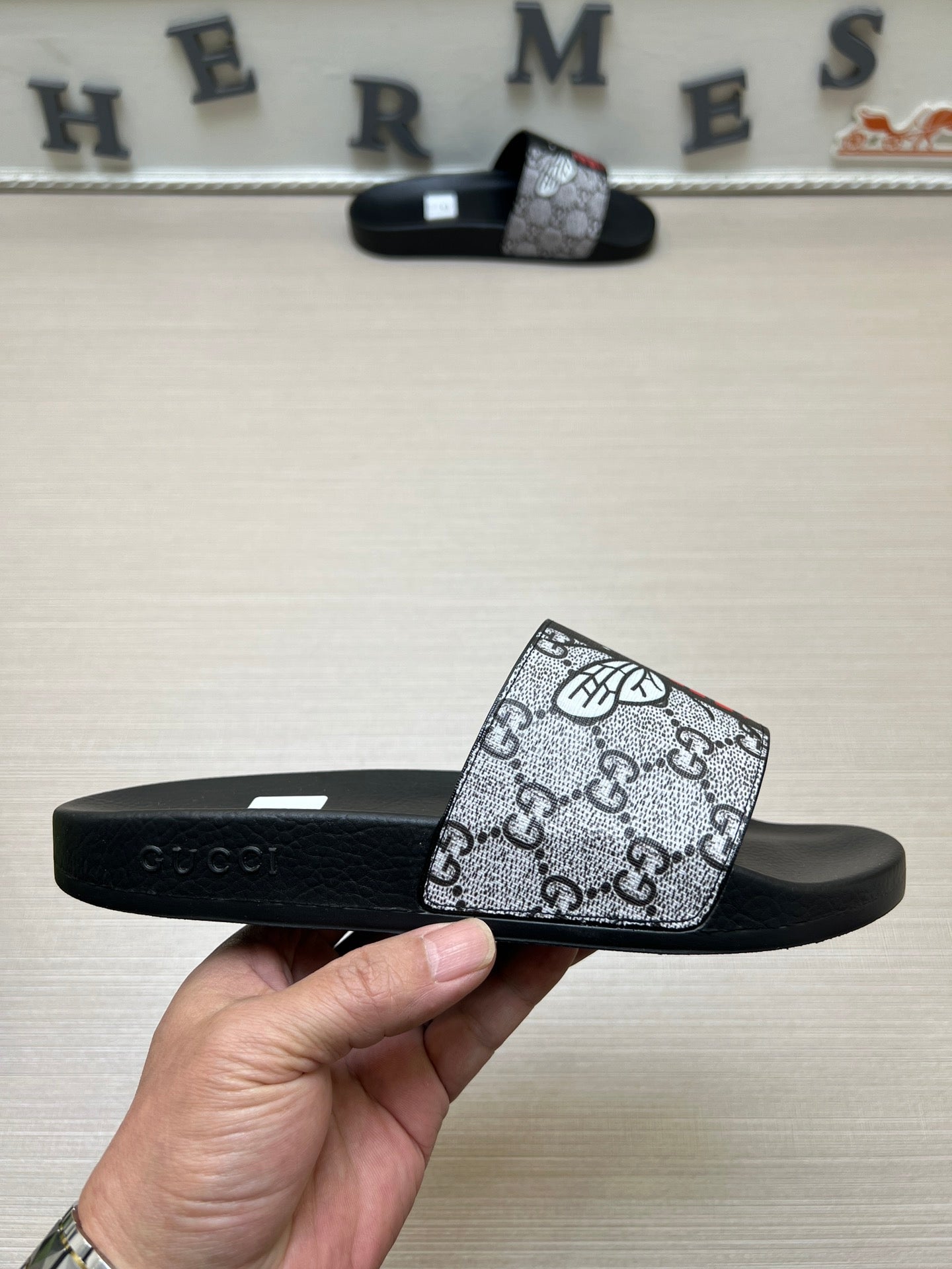 5LB235Z Popular Slippers