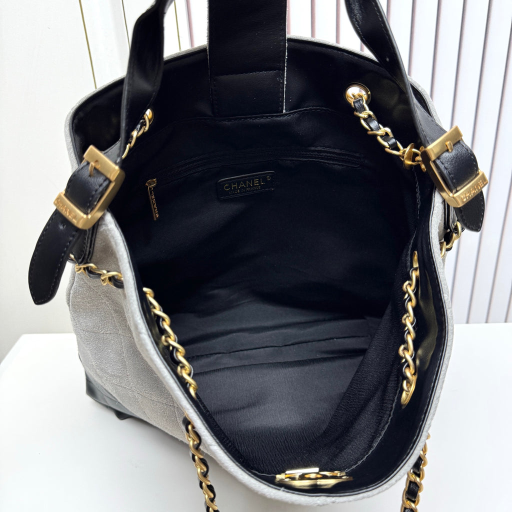 146PC19B Popular leather bag