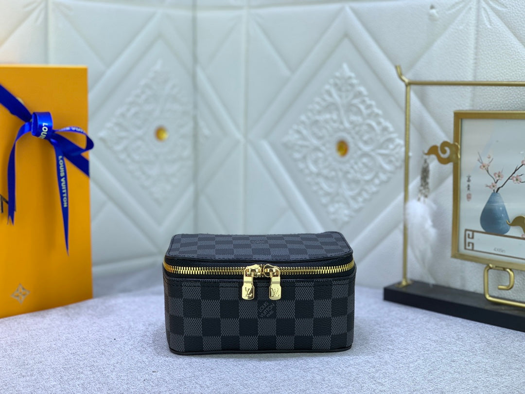 1XE272B Popular  leather bag 