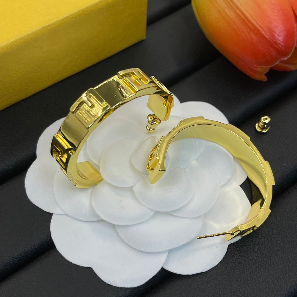 14F645E Popular Earrings