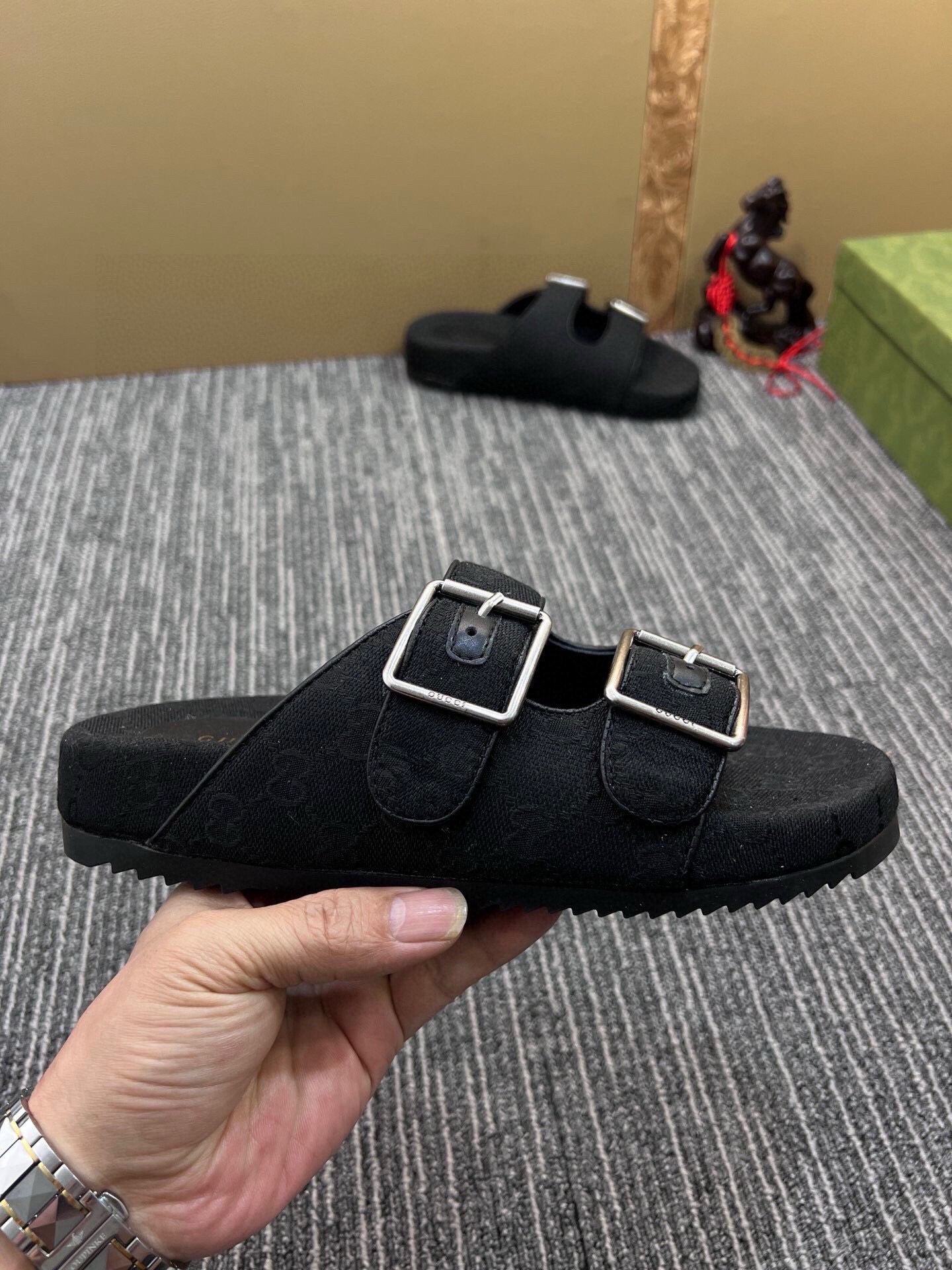 54B123Z Popular slippers