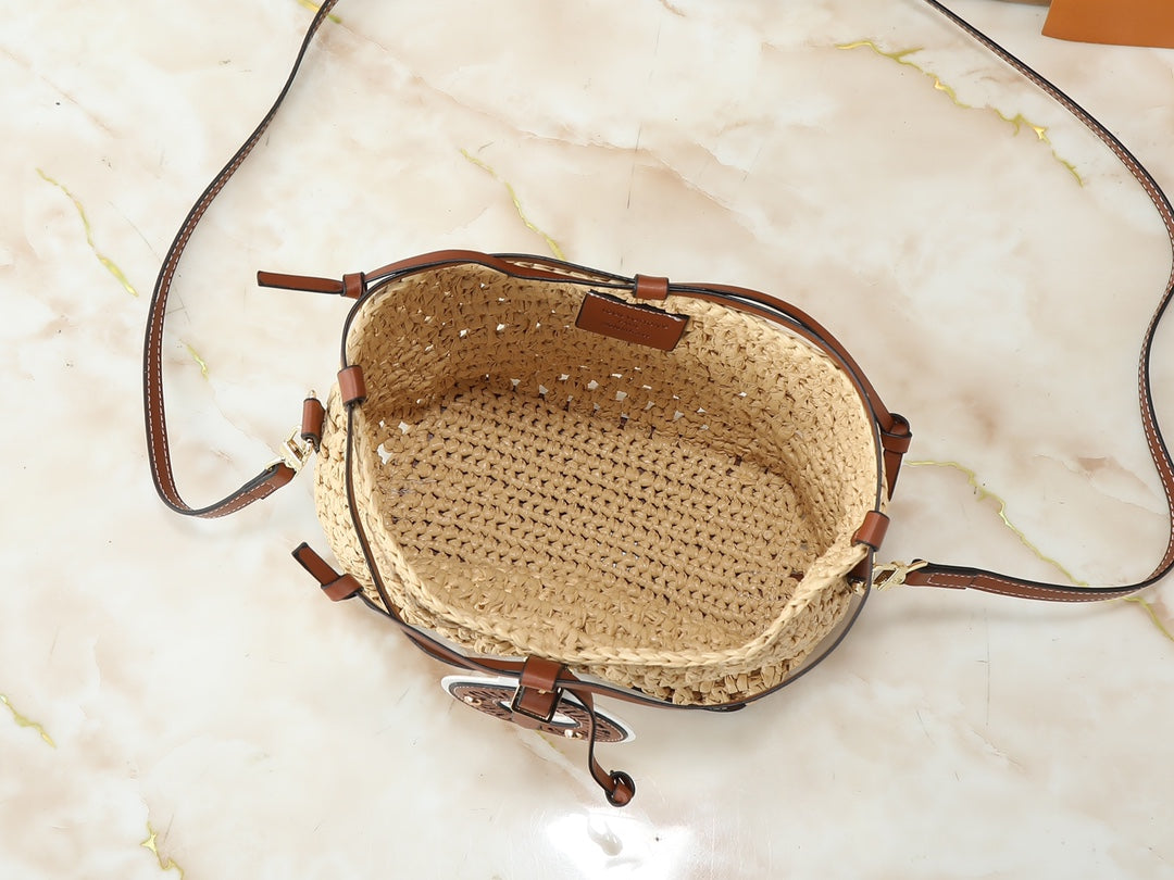 B1P46E114 Popular woven bag