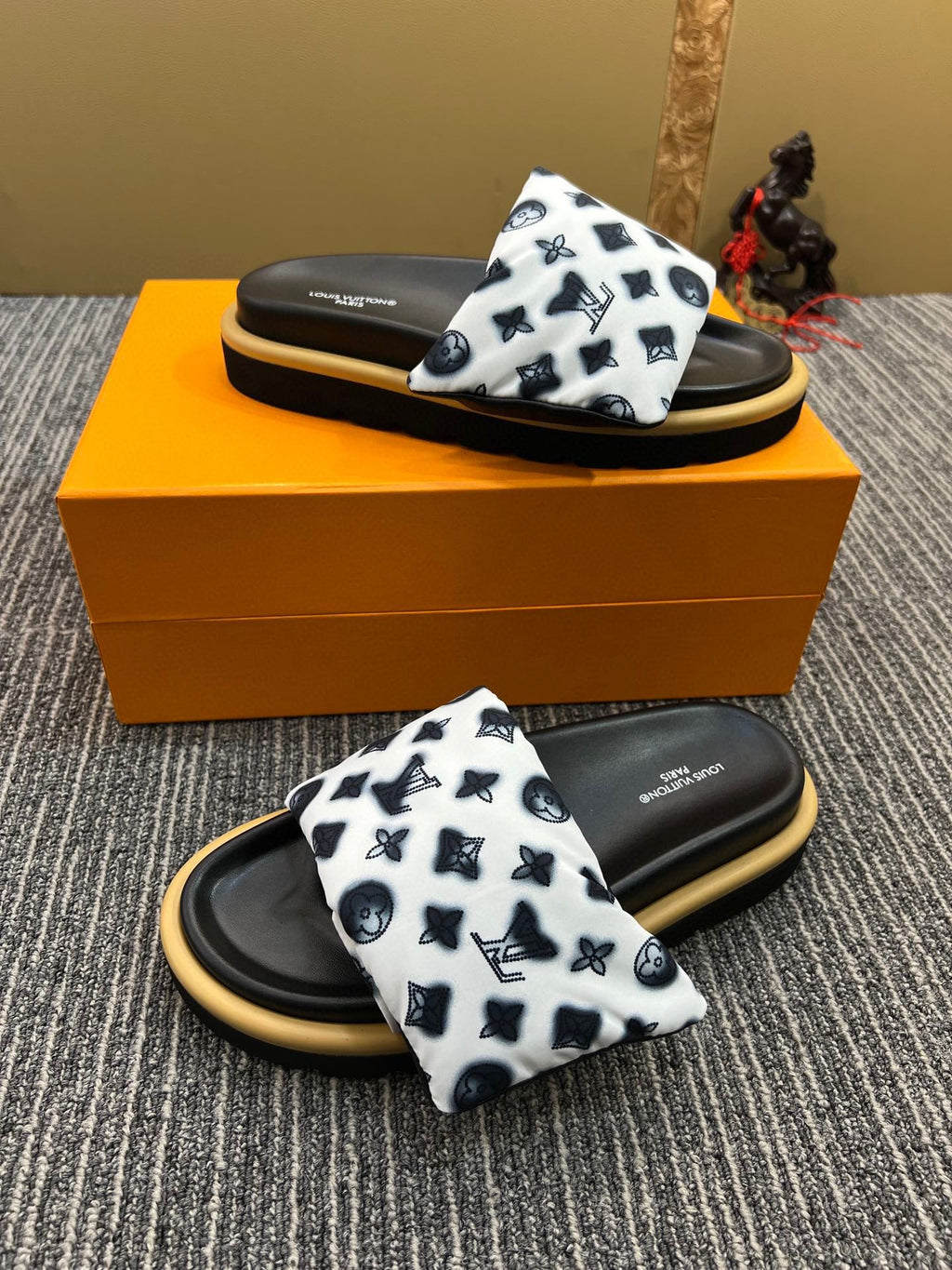 5XE118Z Popular leather quality Slippers