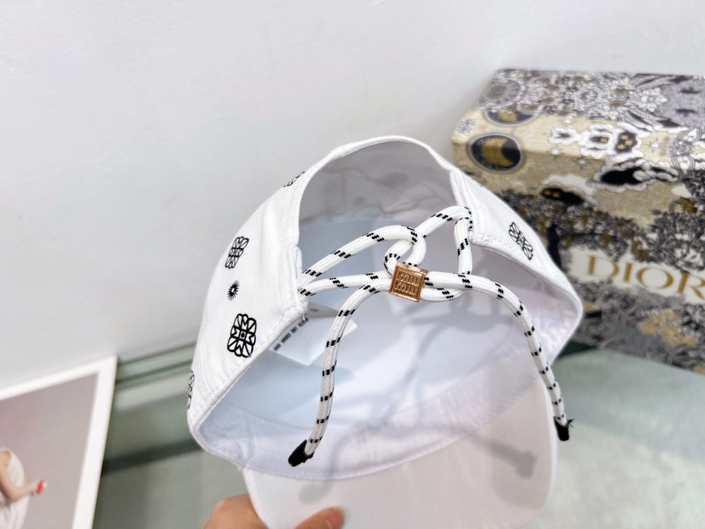 15QA82M Popular hats