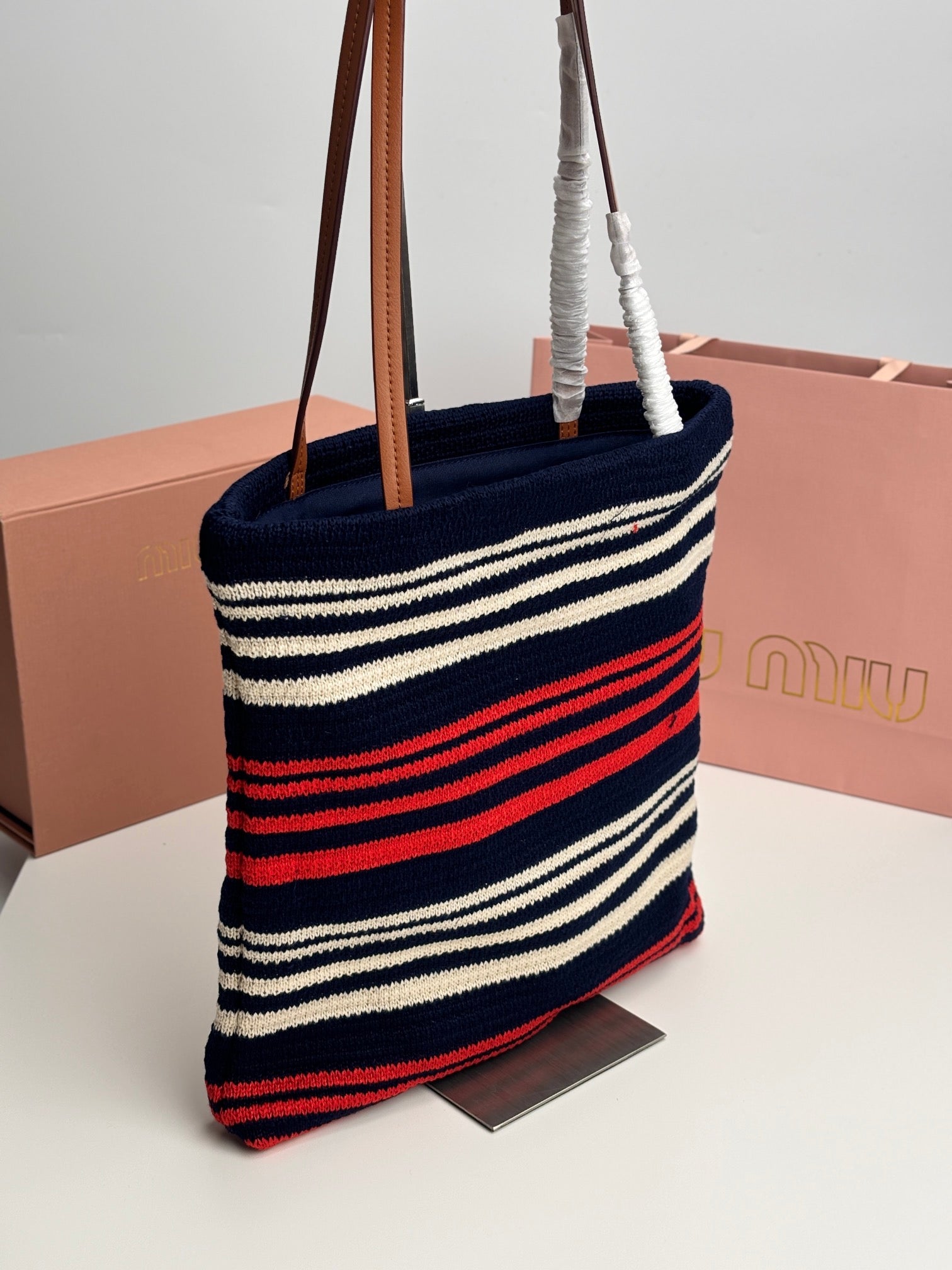 1XA77B Popular   Woven Bag