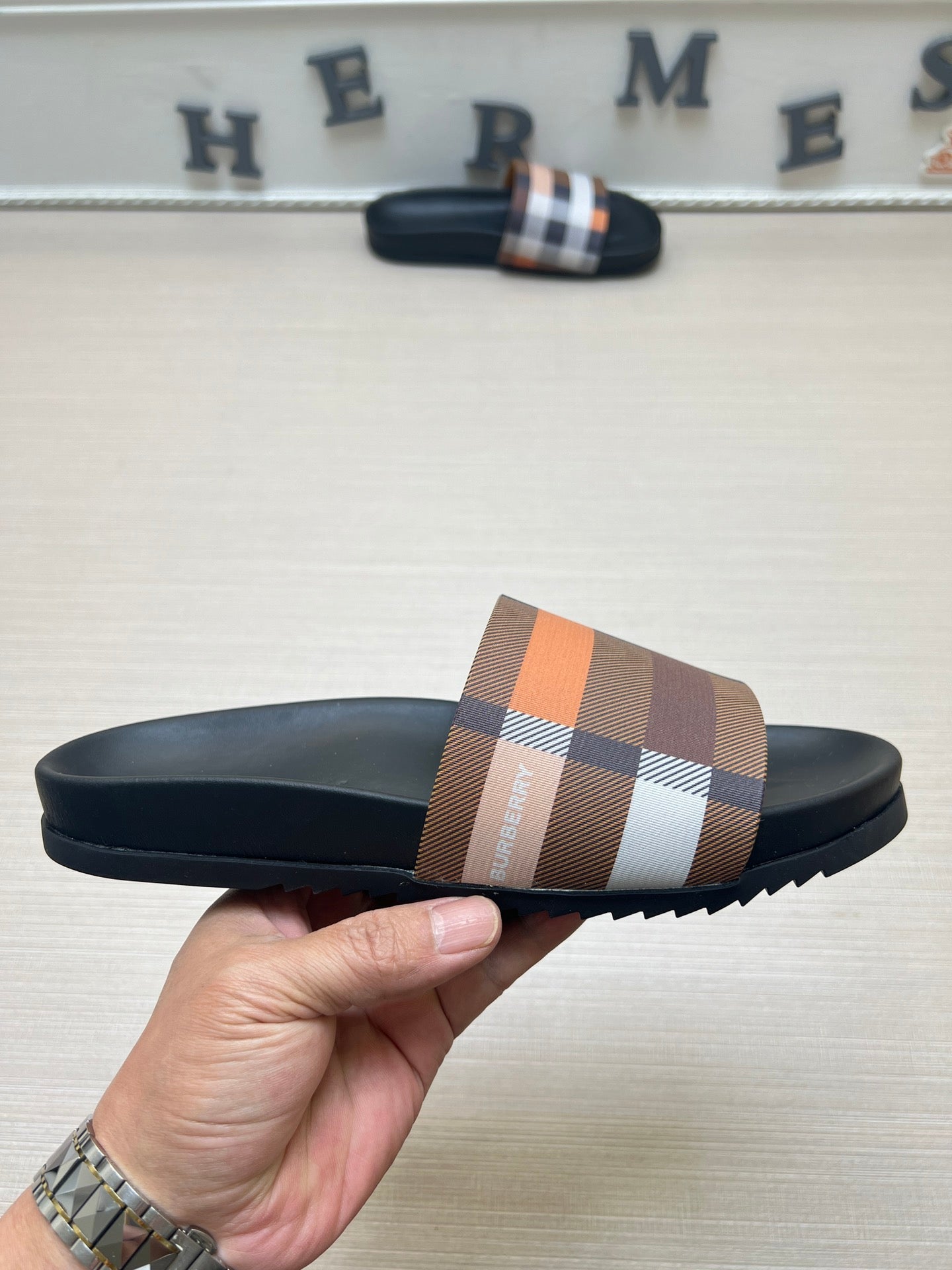 54R119Z Popular slippers